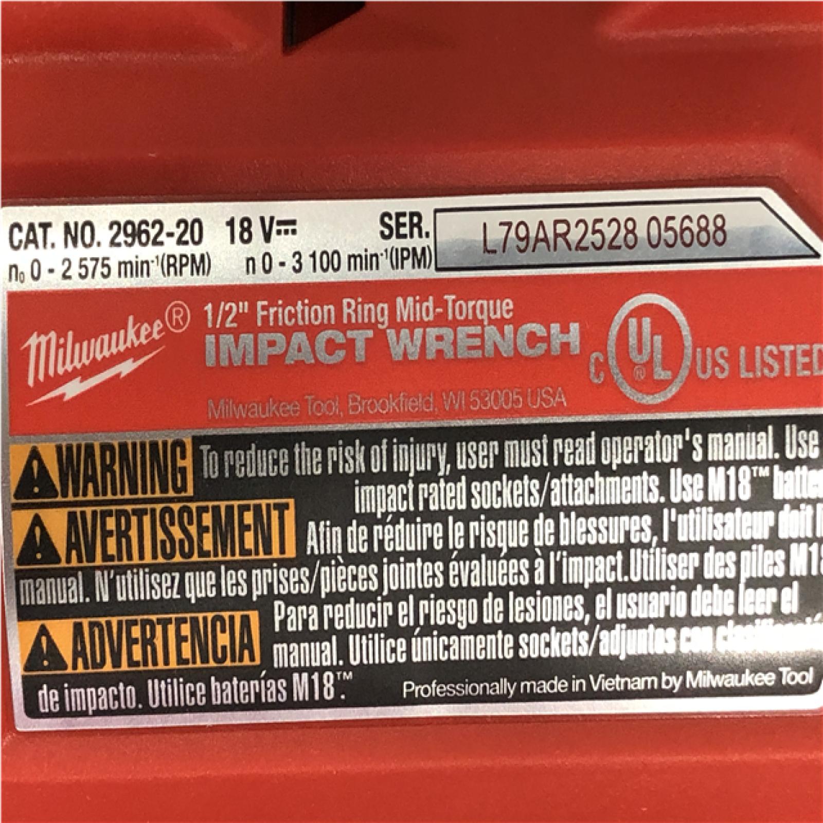 AS-IS Milwaukee FUEL 18V Cordless Mid Torque 1/2 in. Impact Wrench w/ 12 FUEL 3/8 in. Ratchet Combo Kit