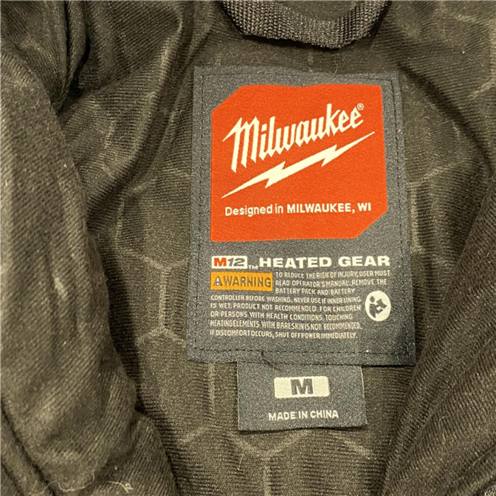 AS-IS Milwaukee Men's Medium 12V Lithium-Ion Cordless TOUGHSHELL Blue Heated Jacket Kit