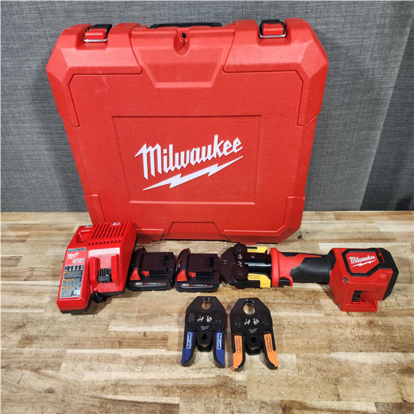HOUSTON LOCATION - AS - IS Milwaukee M18 18V Lithium-Ion Cordless Short Throw PEX Press Tool Kit