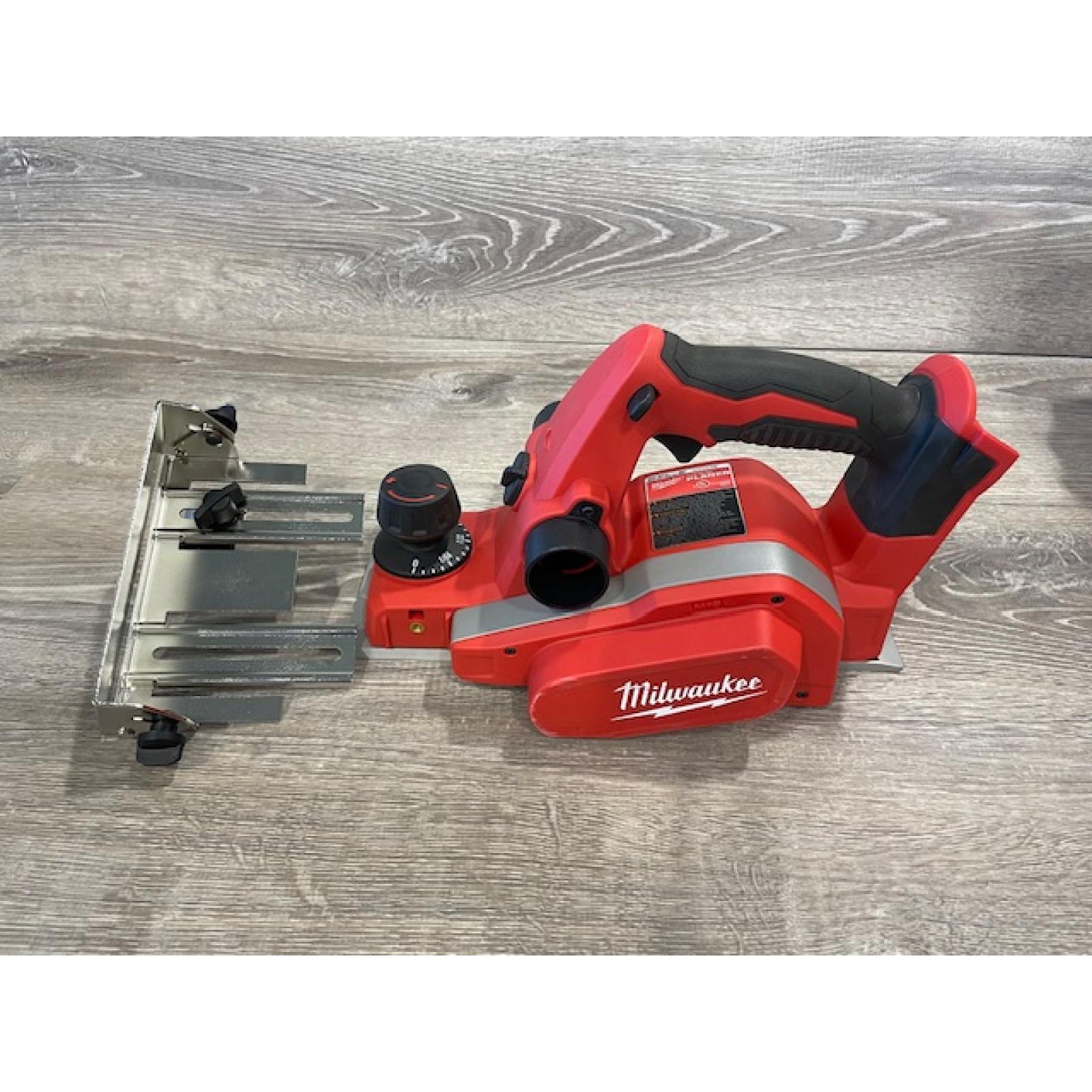 AS-IS Milwaukee 18V Lithium-Ion Cordless 3-1/4 in. Planer (Tool-Only)