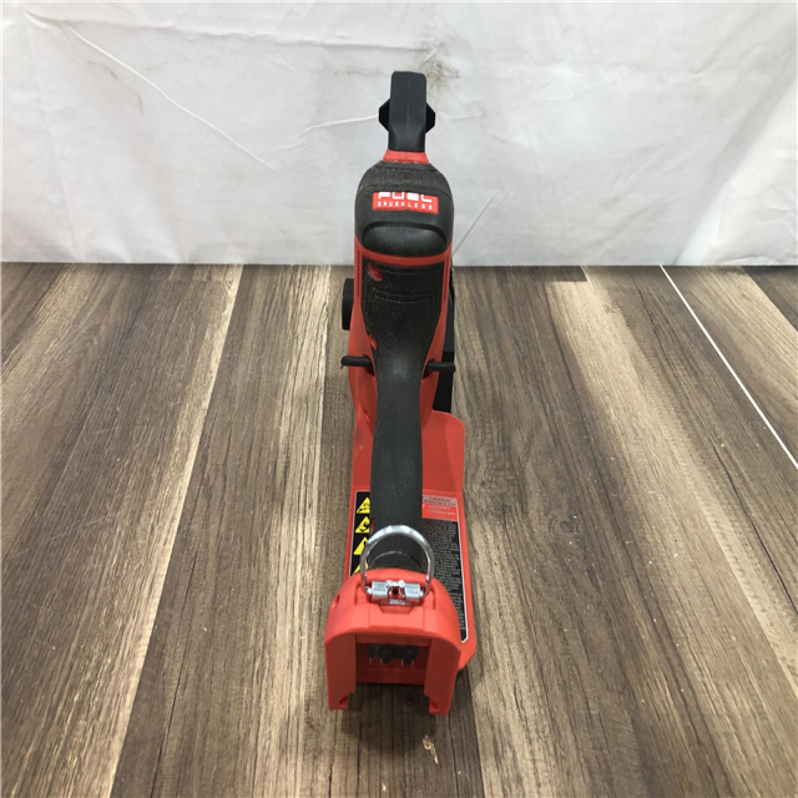 AS-IS Milwaukee FUEL 18V Lithium-Ion Brushless Battery 8 in. HATCHET Pruning Saw (Tool-Only)