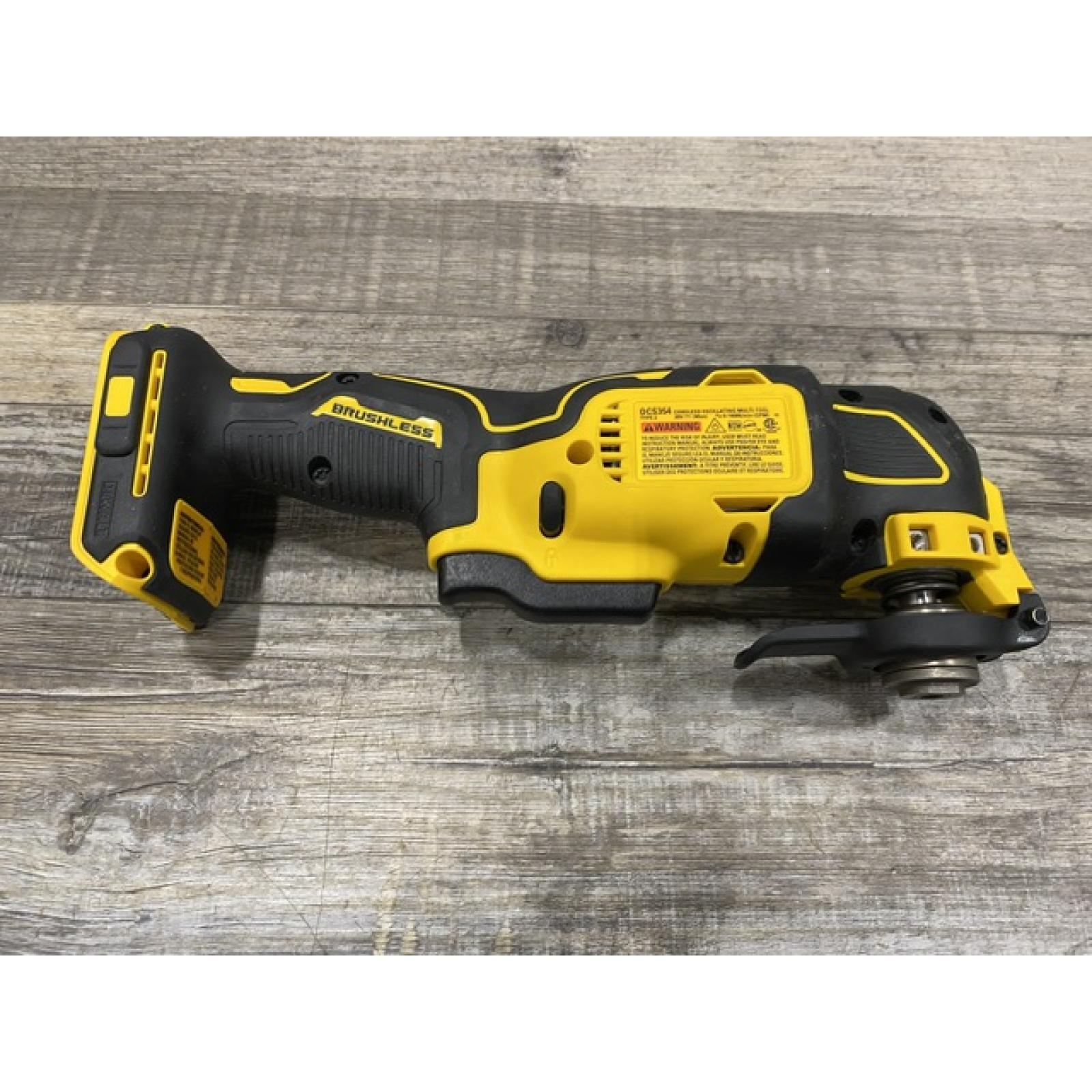 AS-IS DEWALT ATOMIC 20V MAX Cordless Brushless Oscillating Multi Tool Kit