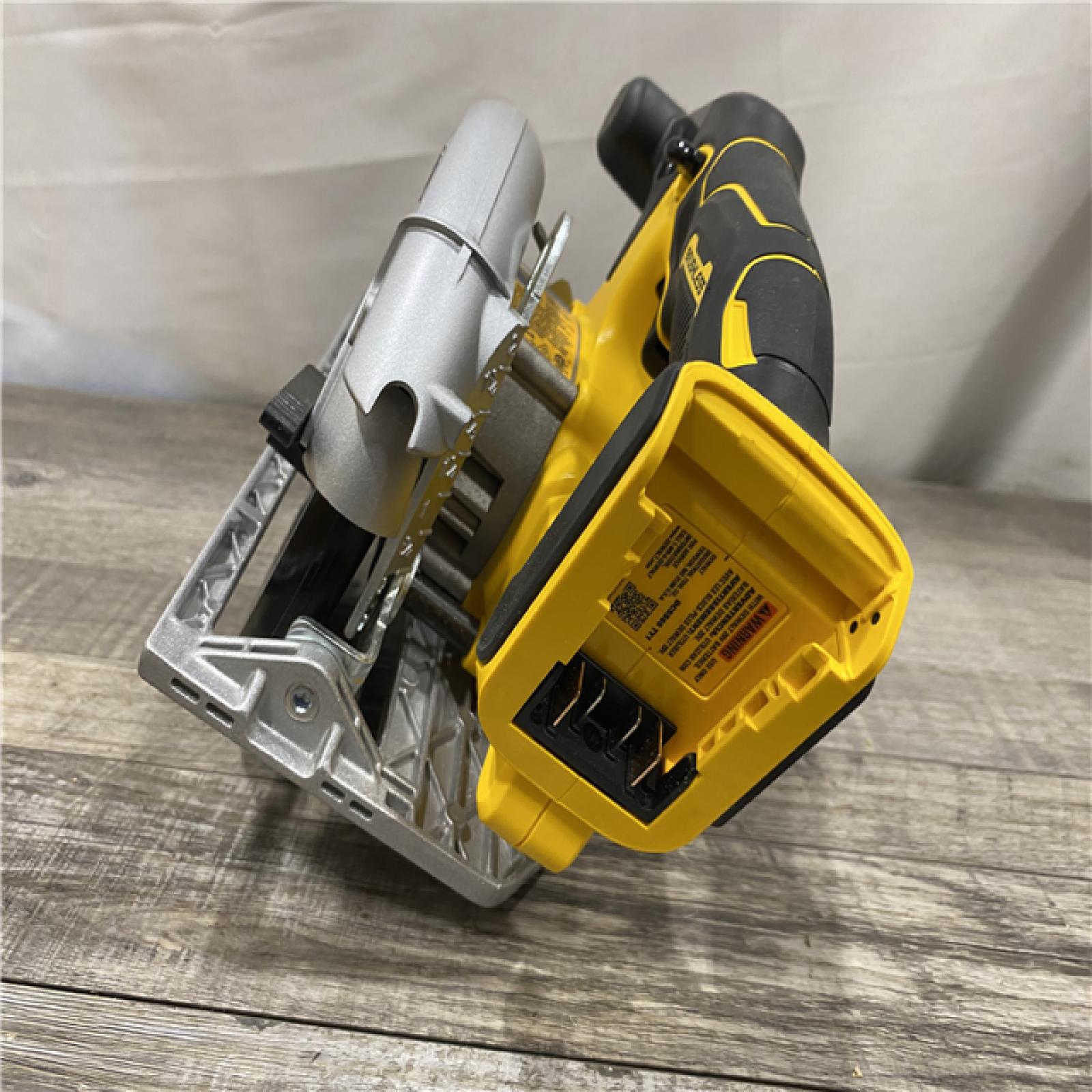 AS-IS DEWALT 20V MAX Cordless Brushless 6-1/2 in. Sidewinder Style Circular Saw (Tool Only)