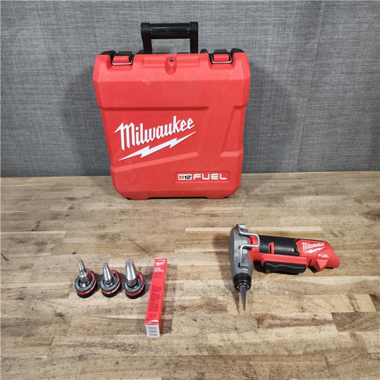 HOUSTON LOCATION - AS-IS Milwaukee 2532-20 M12 FUEL Brushless Lithium-Ion Uponor ProPEX PEX-a Cordless Tubing Expander (Tool Only)