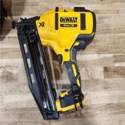 HOUSTON LOCATION - AS-IS DEWALT 20V MAX XR 16-Gauge Electric Cordless Angled Finishing Nailer Kit