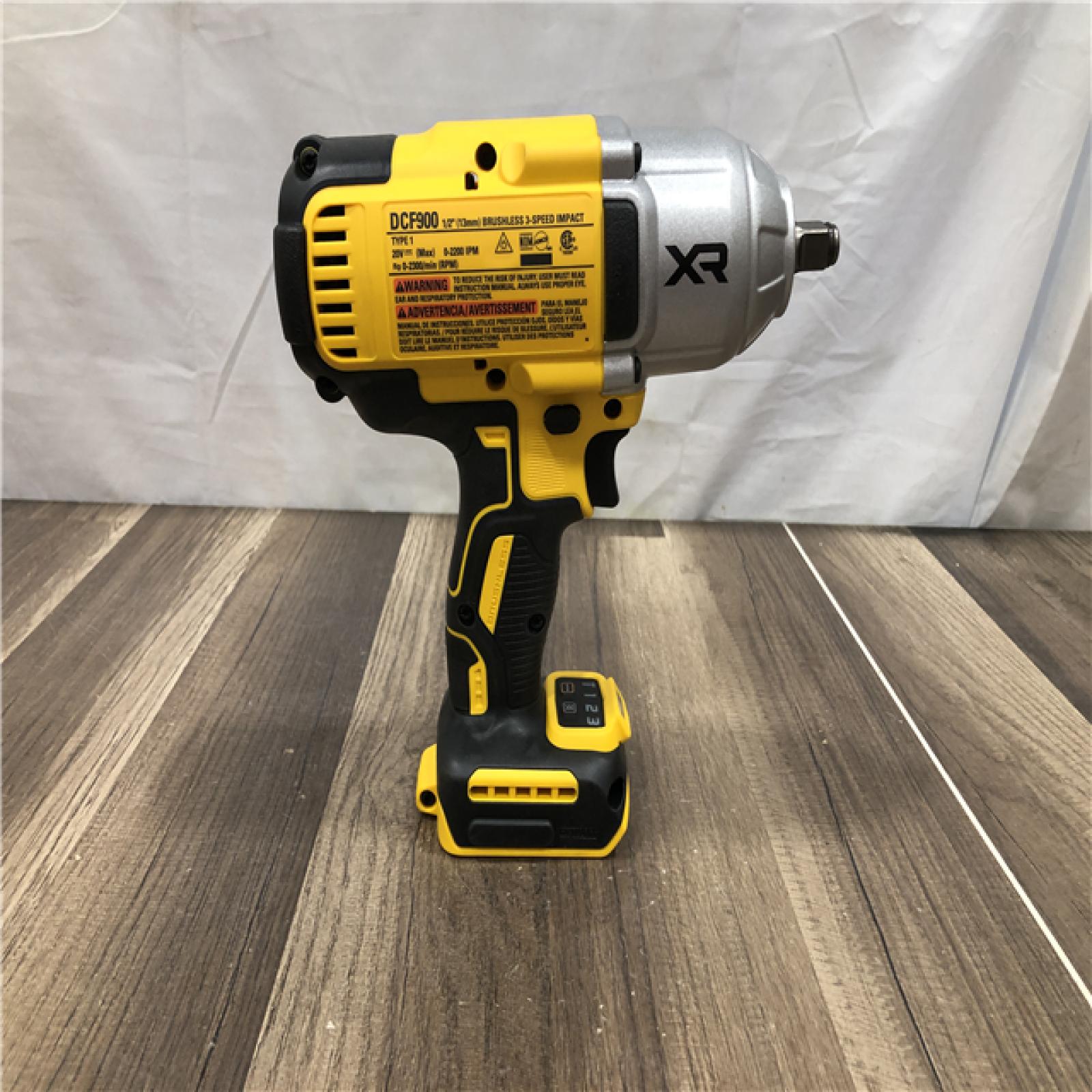 AS-IS DEWALT 20V MAX Lithium-Ion Cordless 1/2 in. Impact Wrench Kit
