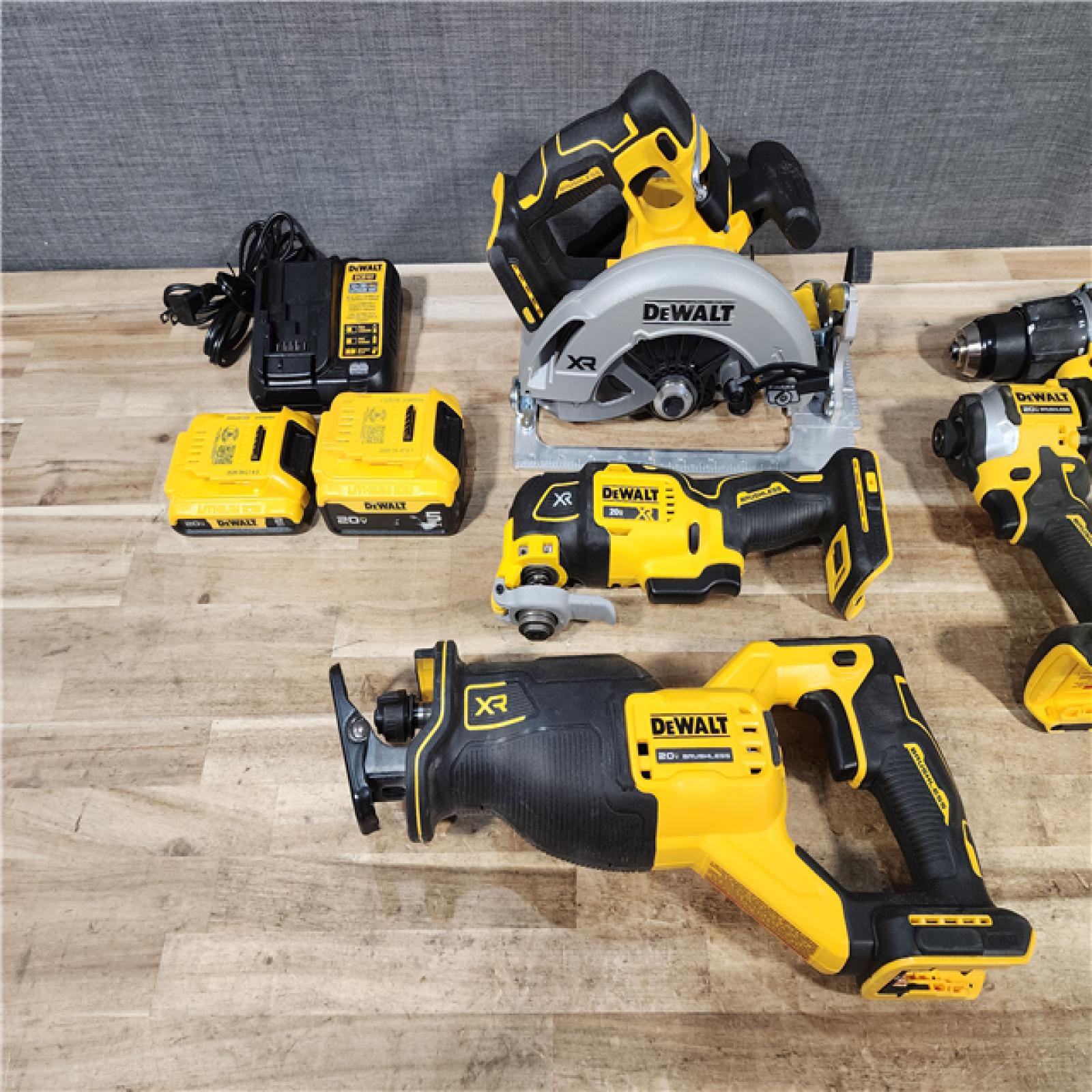 HOUSTON LOCATION - AS-IS DEWALT 5 TOOL COMBO KIT W/ (2) BATTERY & CHARGER