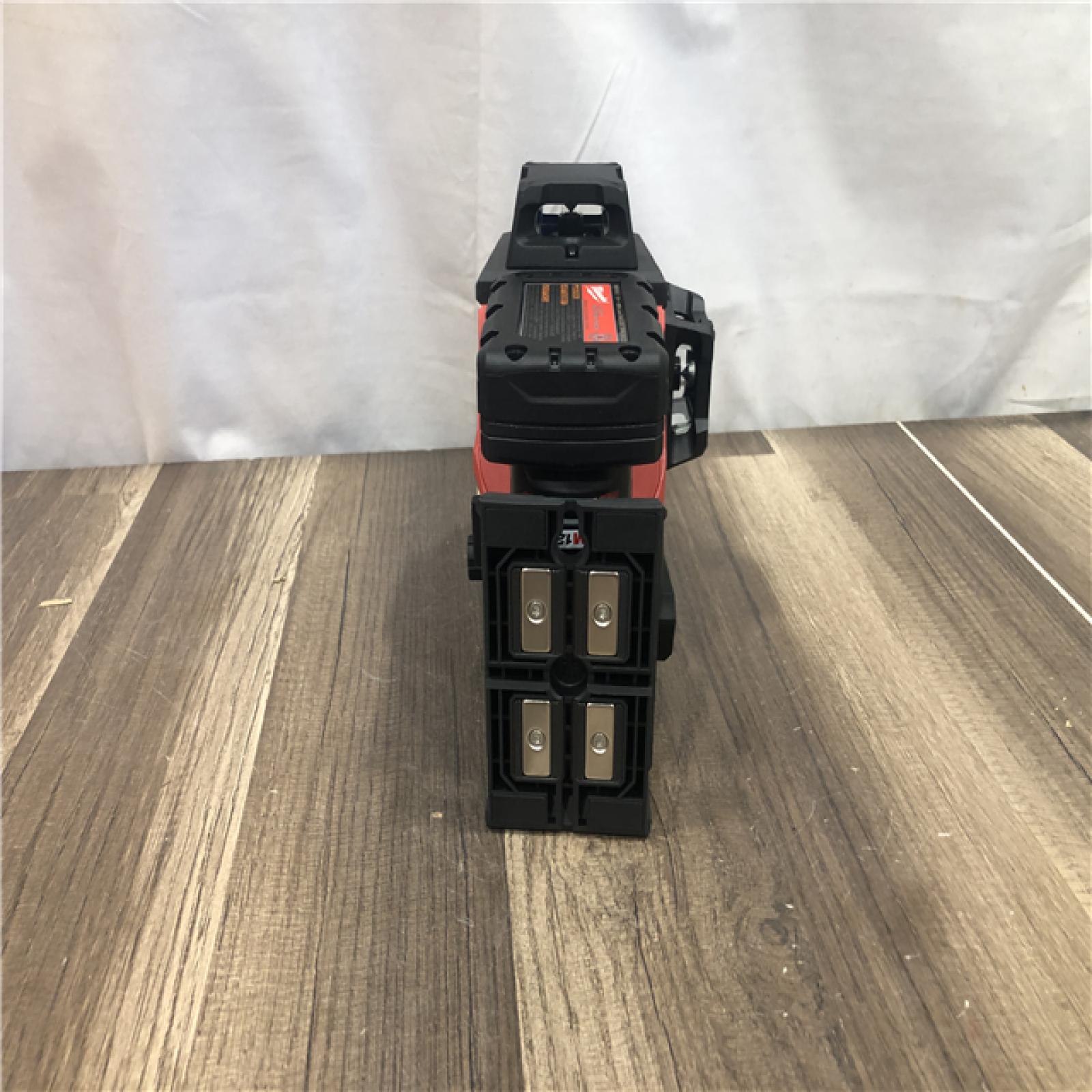 AS-IS Milwaukee 12-Volt Lithium-Ion Cordless Green 250 ft. 3-Plane Laser Level Kit