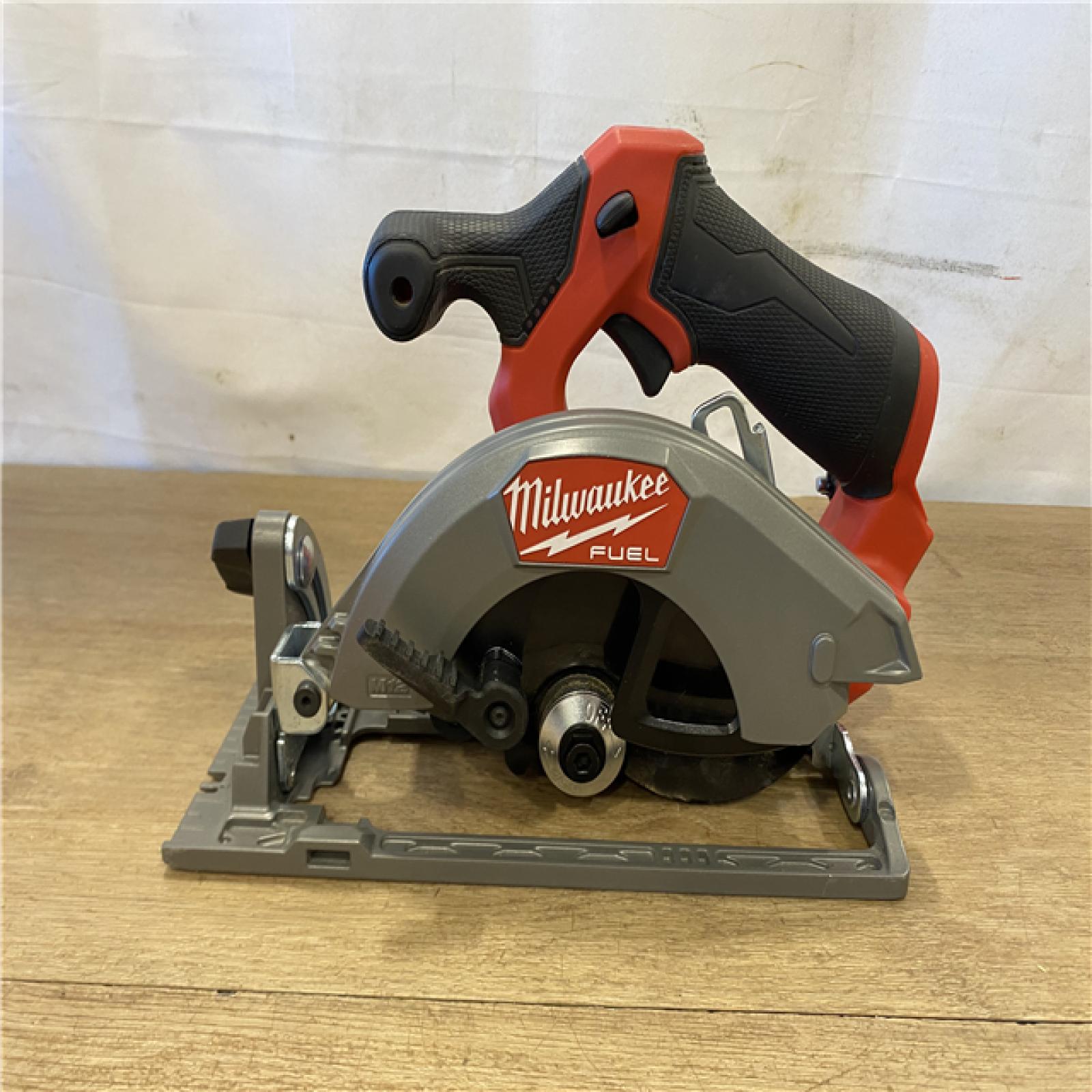 AS-IS MILWAUKEE M12 5-3/8 CIRCULAR SAW (Tool-Only)