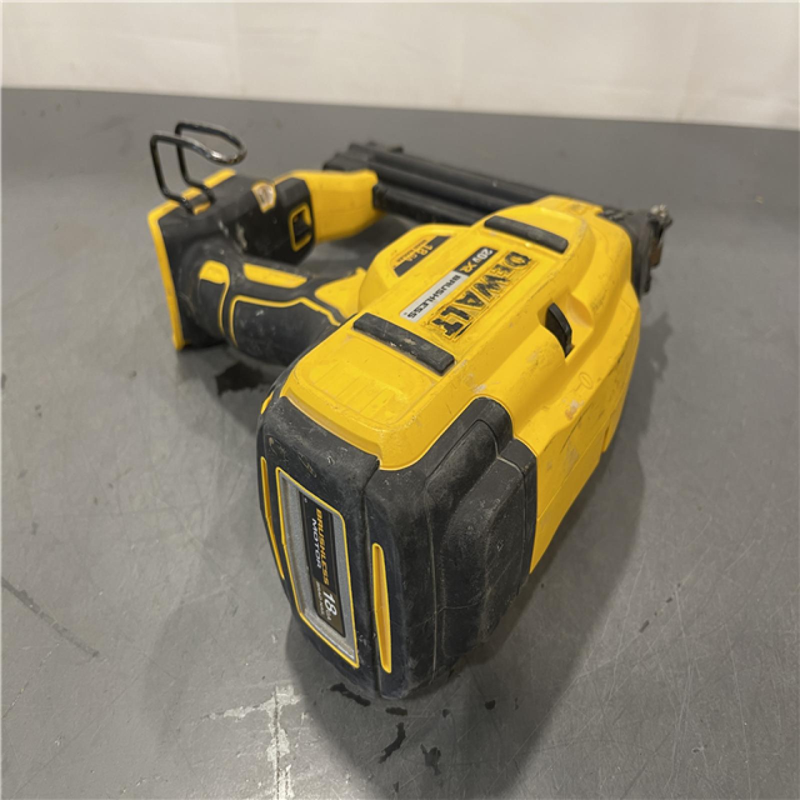 AS-IS - DeWalt 20V MAX XR Lithium-Ion Electric Cordless 18-Gauge Brad Nailer