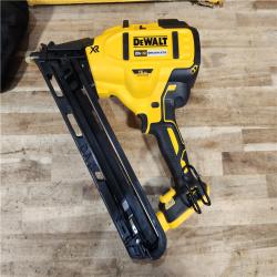 HOUSTON LOCATION - AS-IS DEWALT 20V MAX XR Lithium-Ion Cordless 2-1/2 in. 15-Gauge Finish Nailer Kit