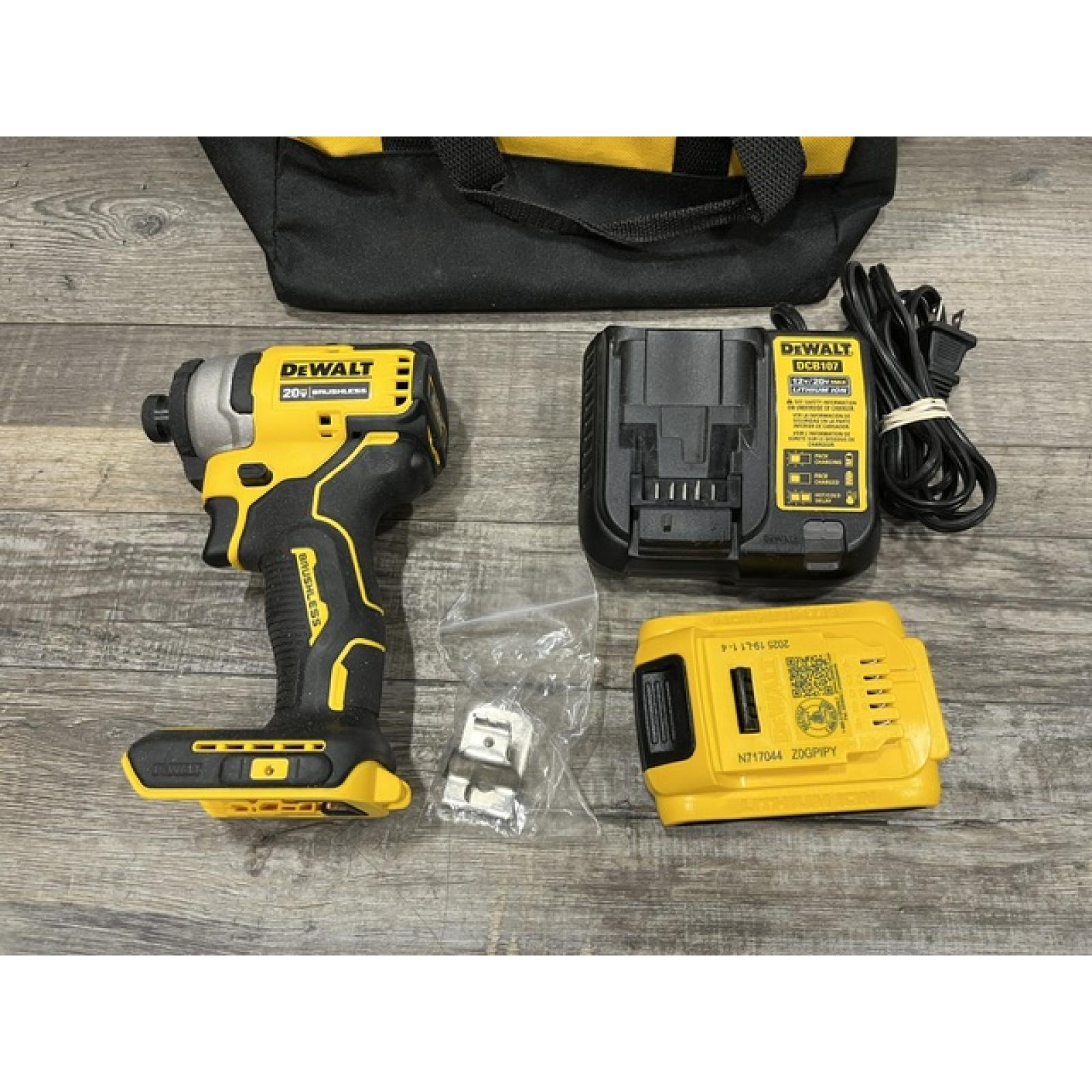 AS-IS DEWALT Atomic 20V Max Lithium-Ion Brushless Cordless Compact 1/4 in. Impact Driver Kit