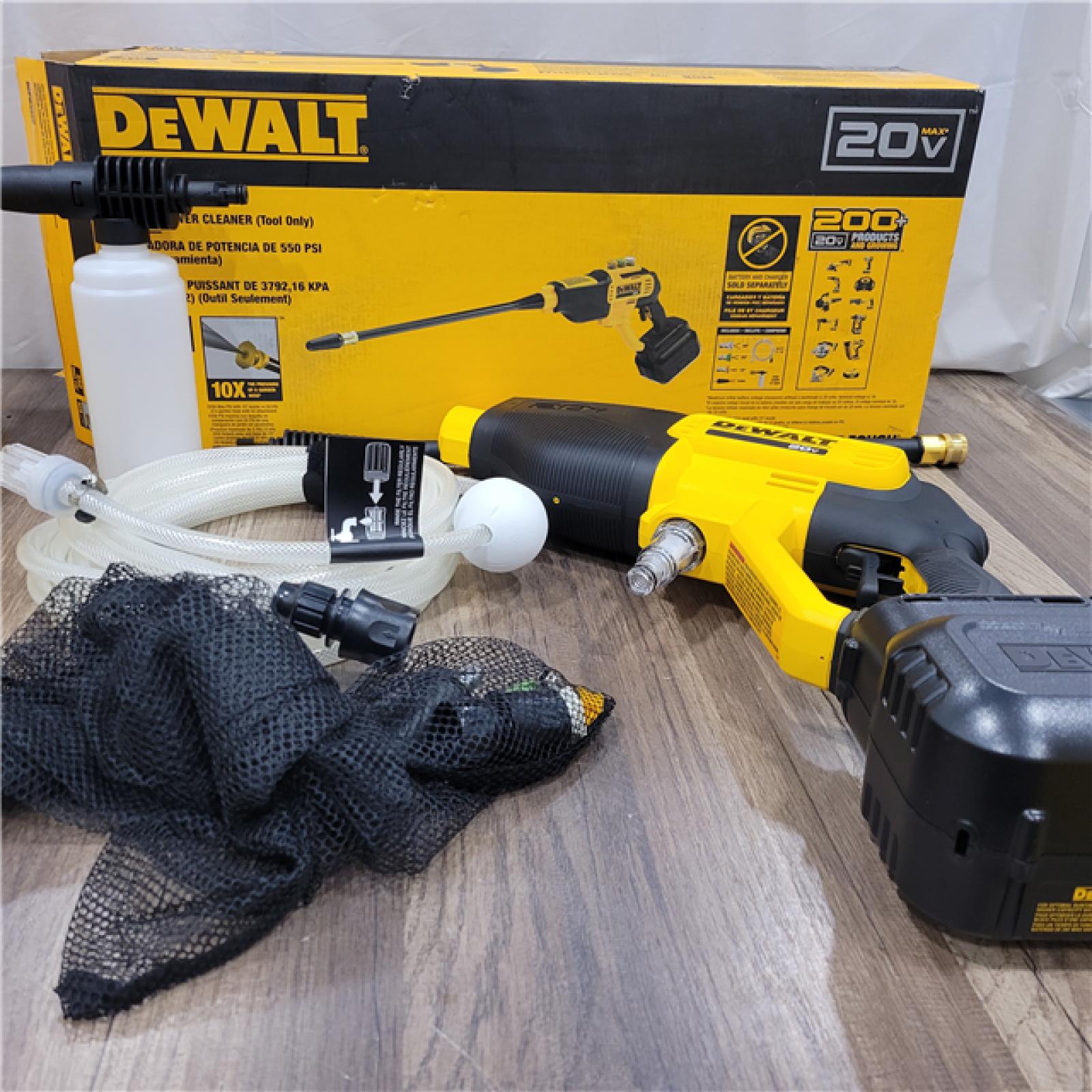 AS-IS   Dewalt 20V 550 PSI  1 GPM Cordless Power Cleaner W/ 4 Nozzles Tool-Only DCPW550B