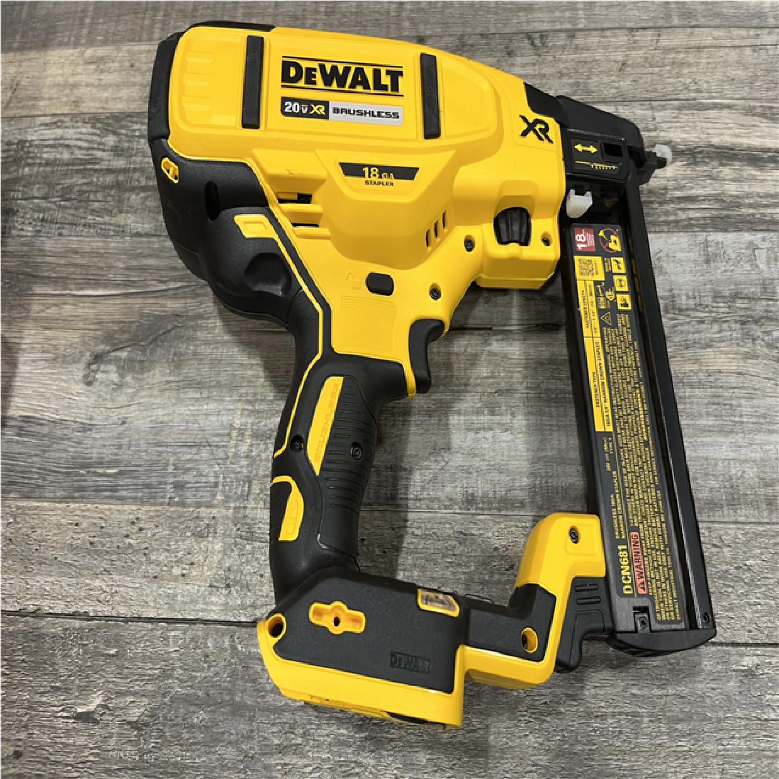 AS-IS DEWALT 20V MAX XR Lithium-Ion Cordless 18-Gauge Narrow Crown Stapler Kit