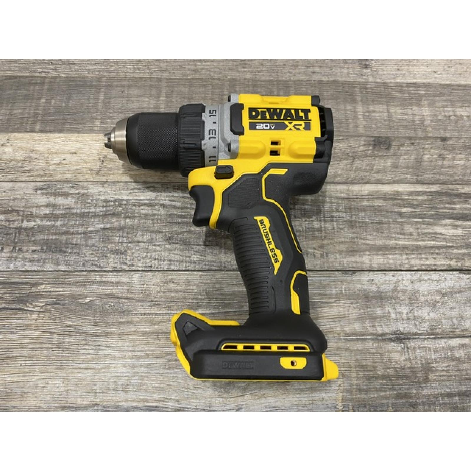 AS-IS DEWALT 20V XR Lithium-Ion Cordless Brushless 1/2 in. Drill/Driver Kit