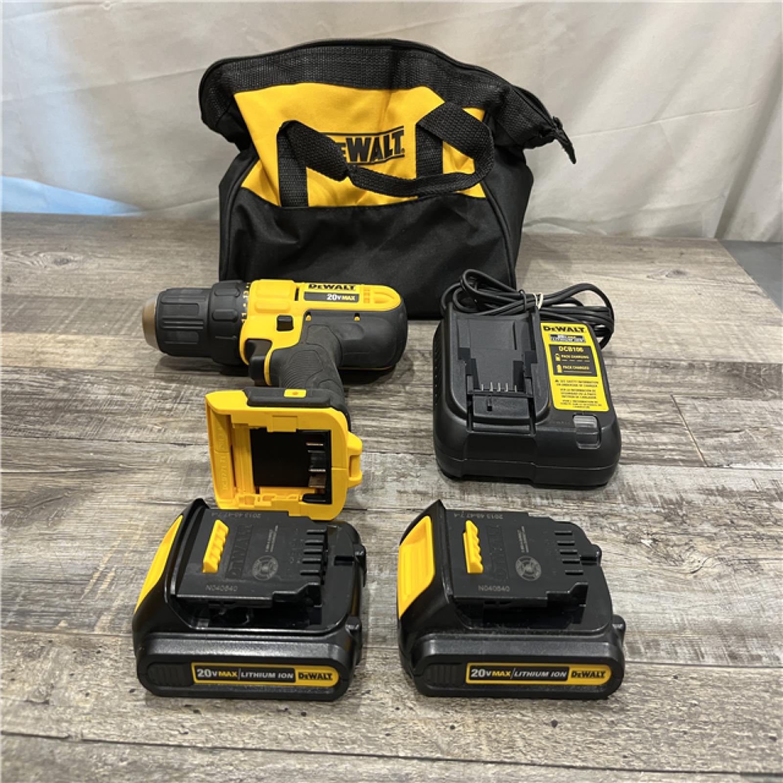 AS-IS DEWALT 20V MAX Cordless 1/2 in. Drill/Driver Kit