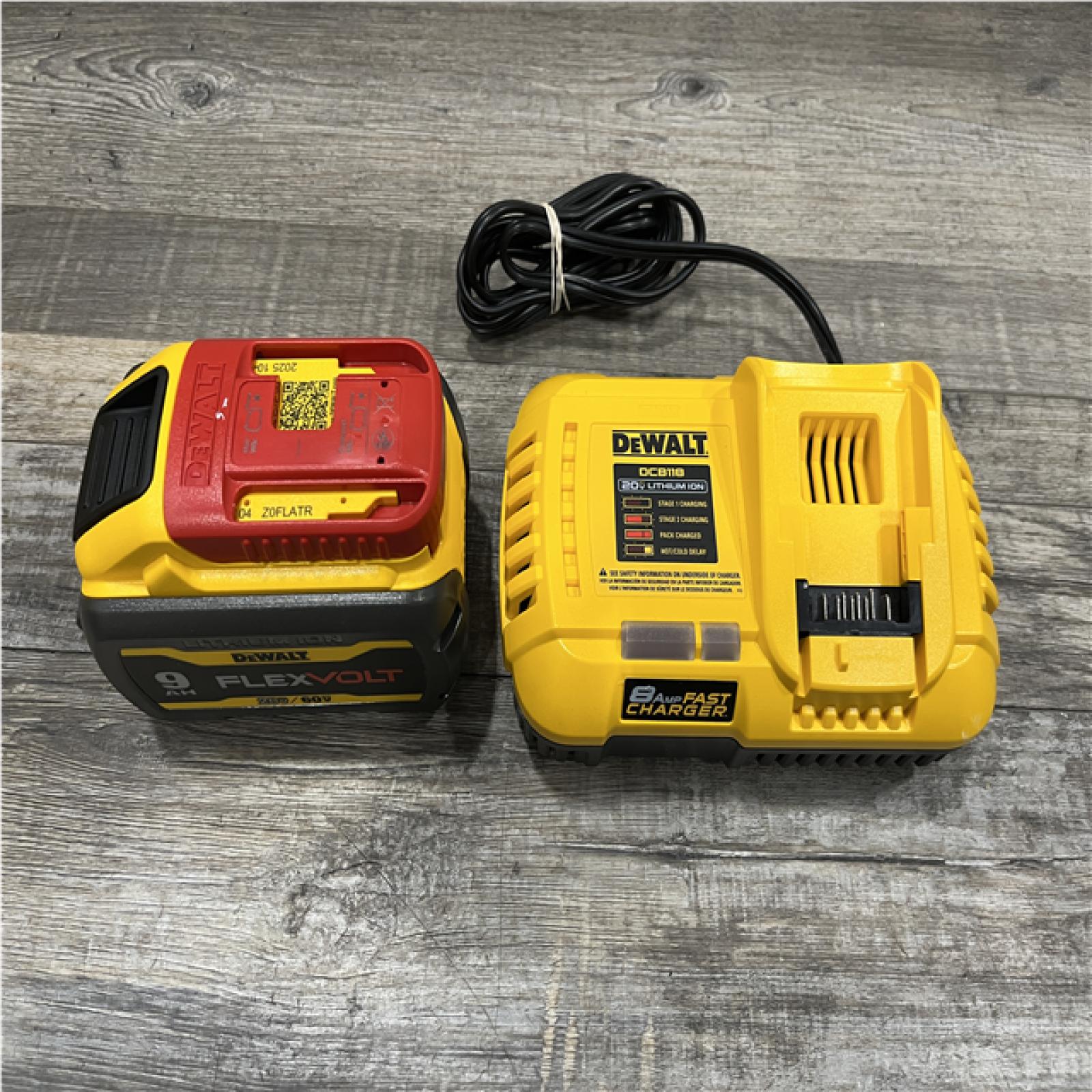 AS-IS DEWALT 20V/60V MAX FLEXVOLT Lithium-Ion 9.0Ah Battery and Charger Starter Kit