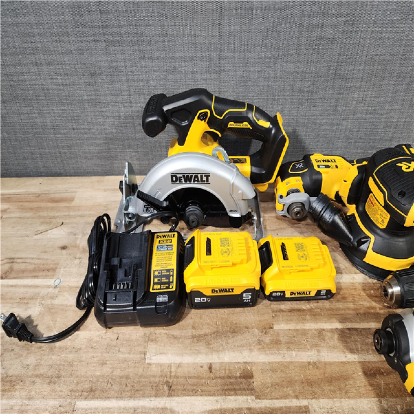 HOUSTON LOCATION - AS - IS DEWALT 5 TOOL COMBO KIT W/ (2) BATTERY & CHARGER