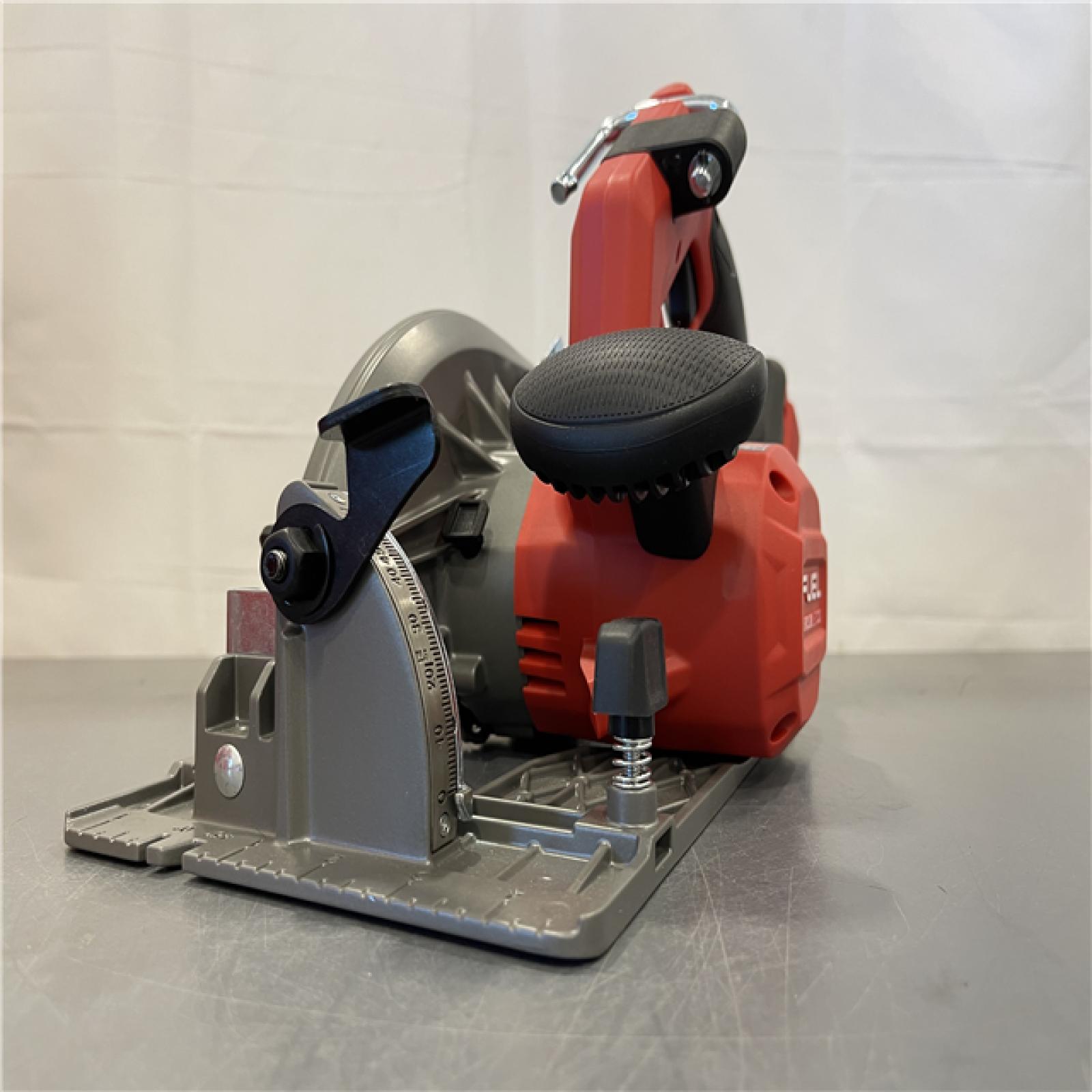 AS-IS - Milwaukee Tools M18 FUEL 7-1/4 Circular Saw (Tool Only)