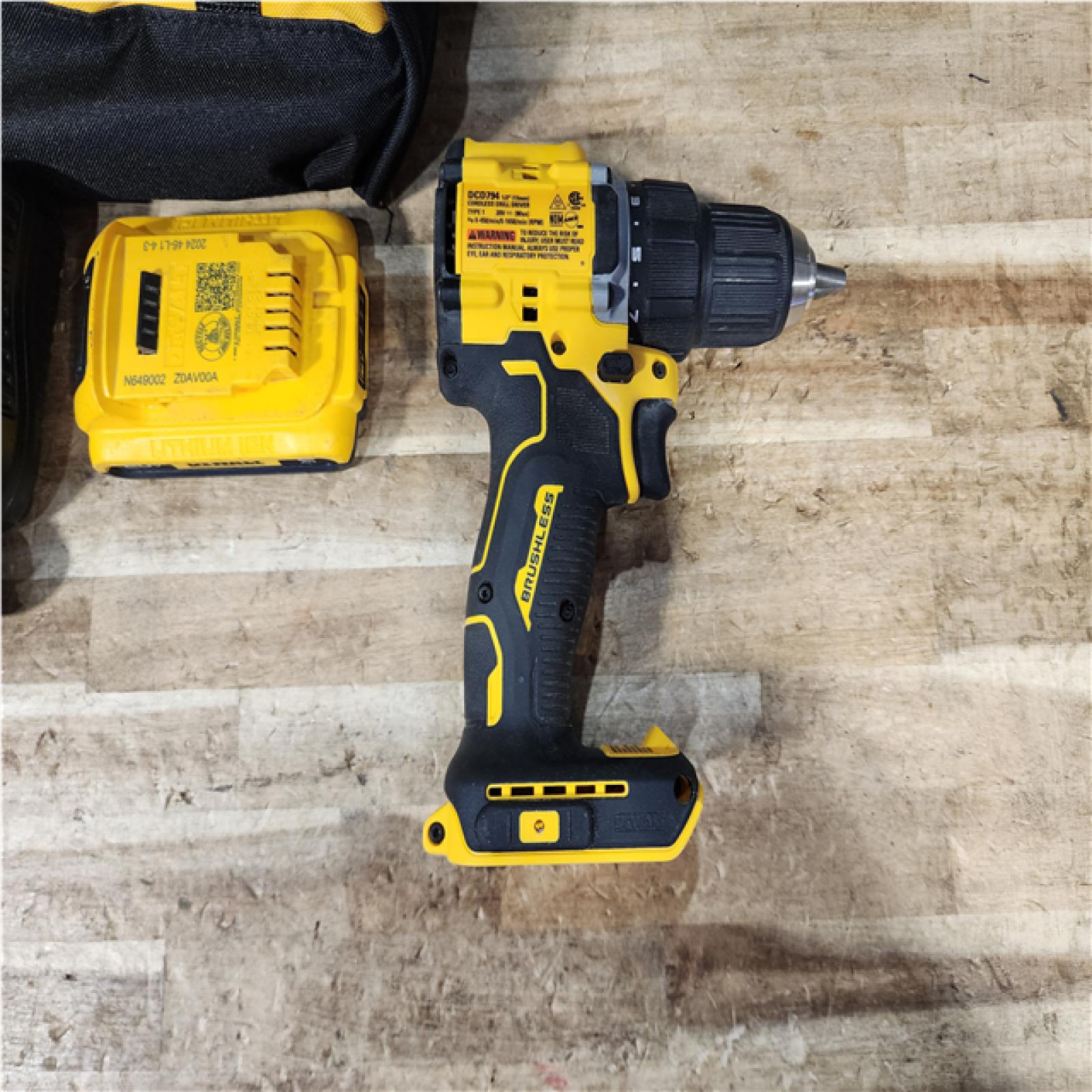 HOUSTON LOCATION - AS - IS DEWALT Atomic 20V Lithium-Ion Cordless Compact 1/2 in. Drill/Driver Kit