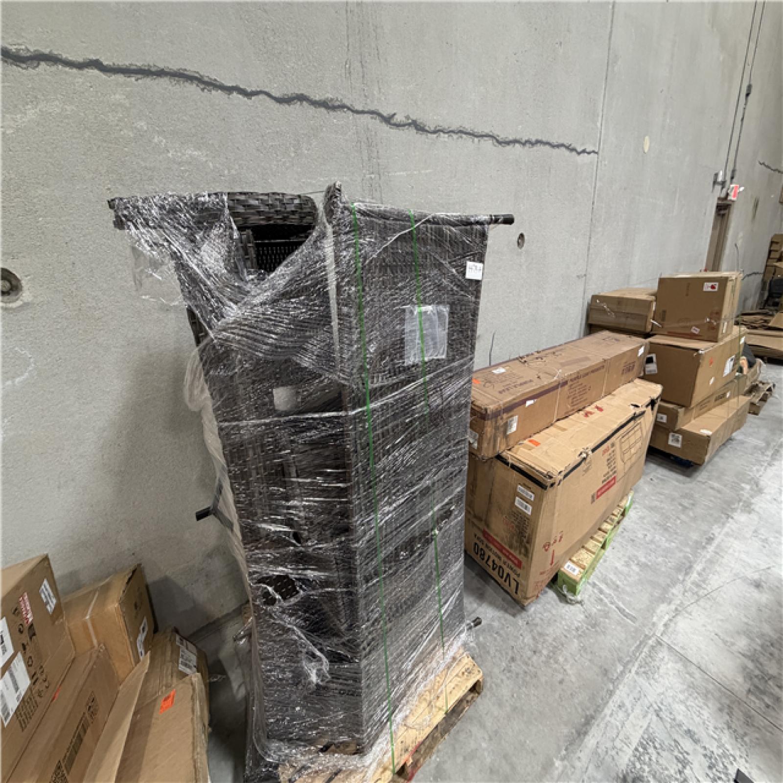 Atlanta Location As-Is Outdoor Seasonal Full Truckload (22 pallets) 4478-A