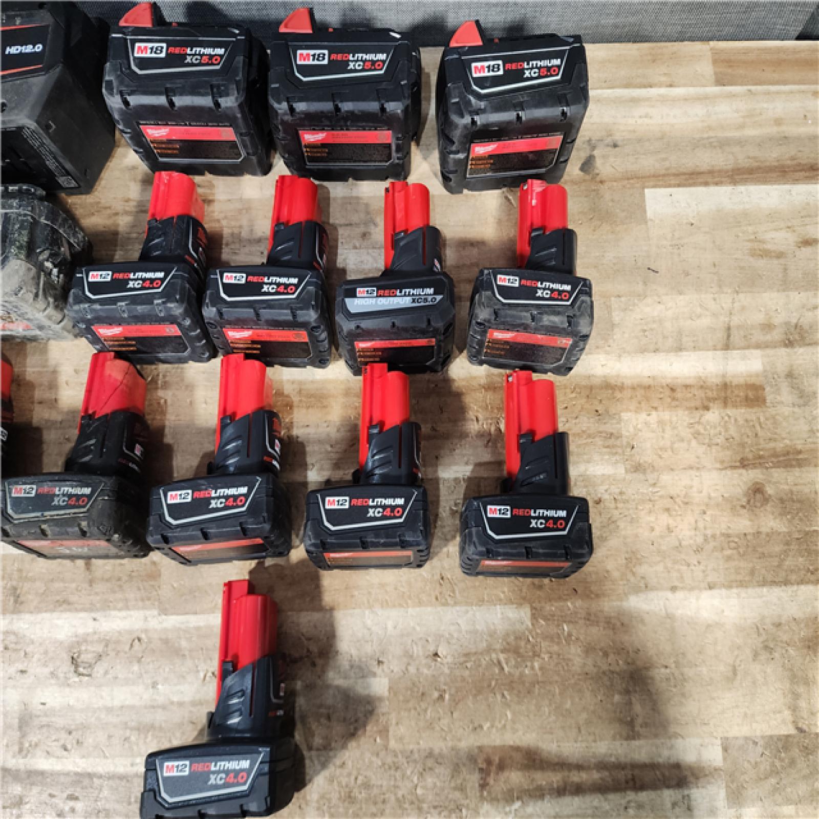 HOUSTON LOCATION - AS - IS MILWAUKEE BATTERY PACK QTY - 15