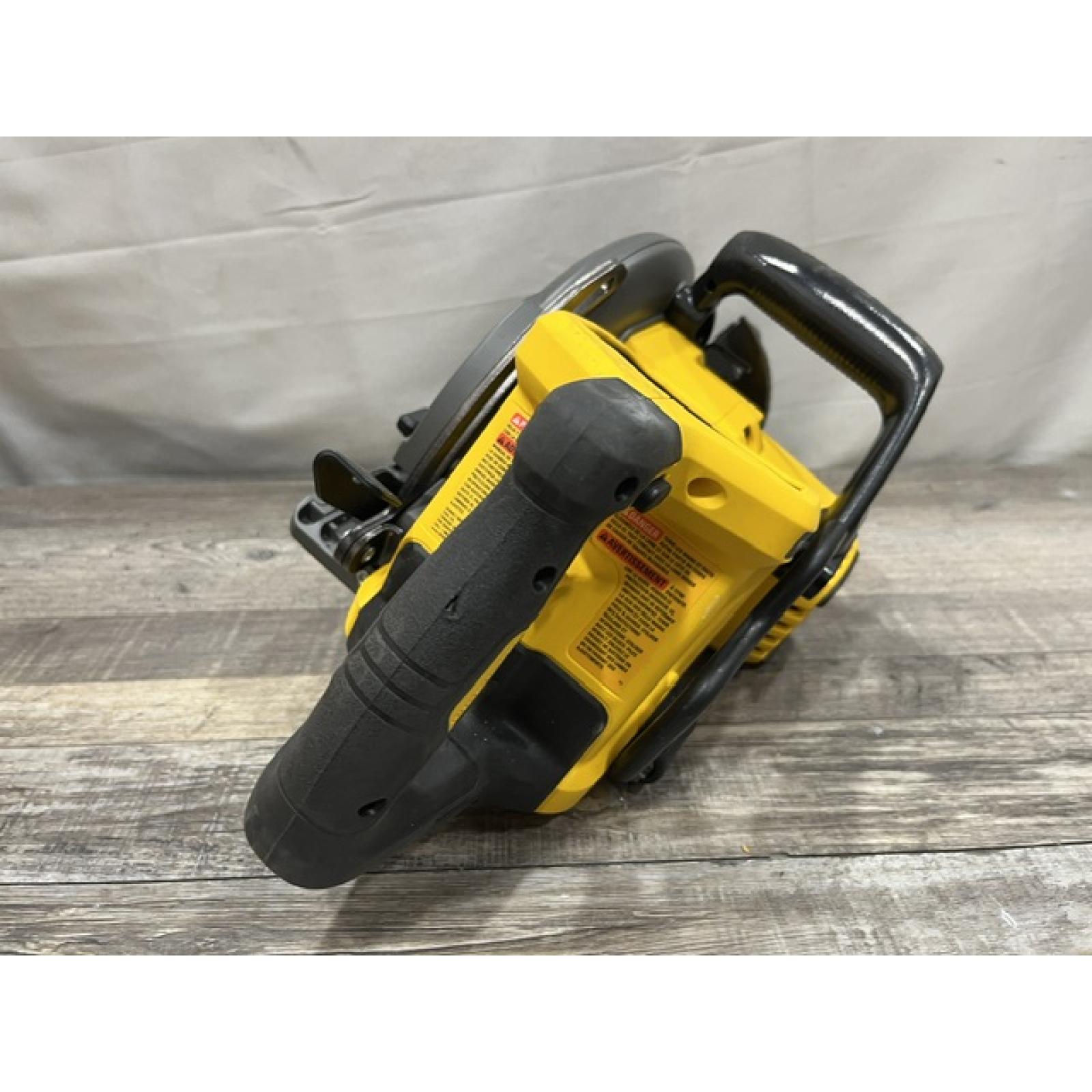 AS-IS DEWALT FLEXVOLT 60V MAX Cordless Brushless 7-1/4 in. Wormdrive Style Circular Saw (Tool Only)