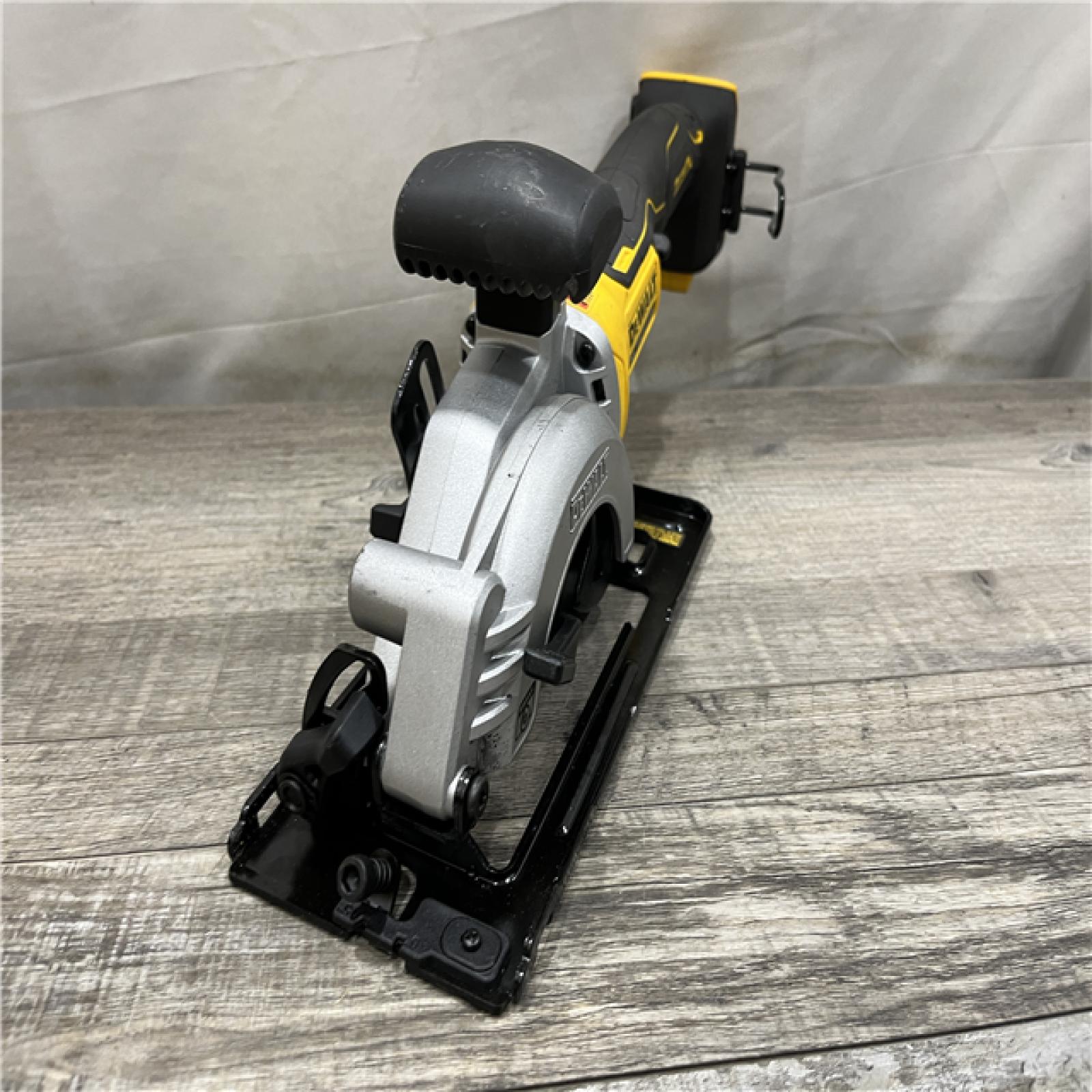 AS-IS DEWALT ATOMIC 20V MAX Cordless Brushless 4-1/2 in. Circular Saw (Tool Only)