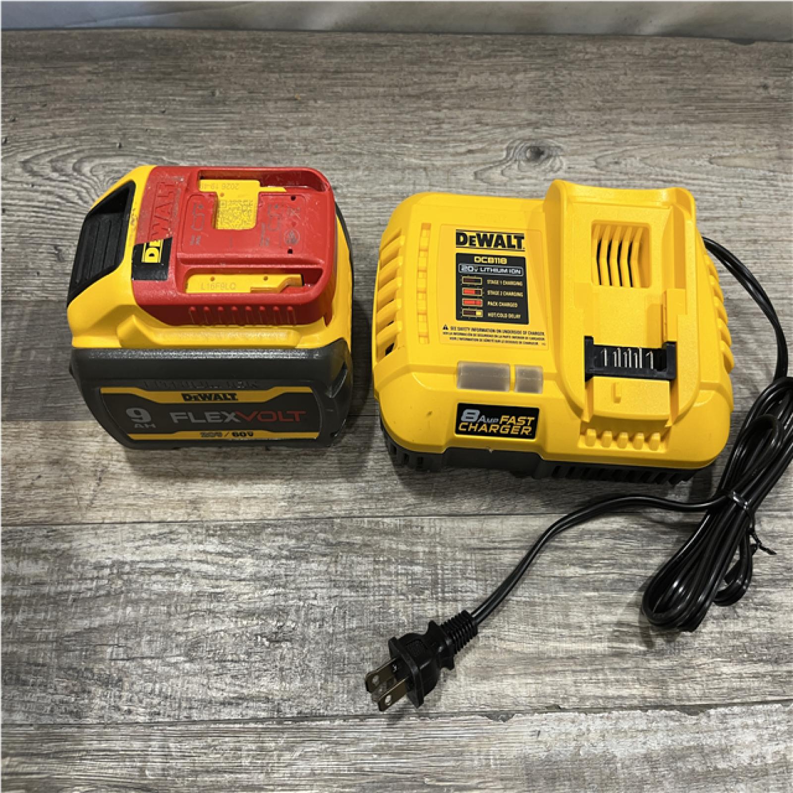 AS-IS DEWALT 20V/60V MAX FLEXVOLT Lithium-Ion 9.0Ah Battery and Charger Starter Kit