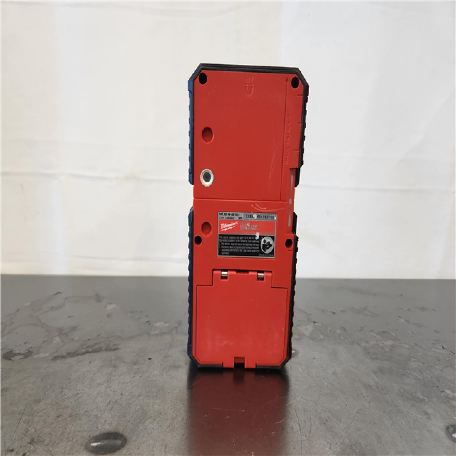 AS-IS- Milwaukee Tool Laser Detector 165 Ft. 3 Pc