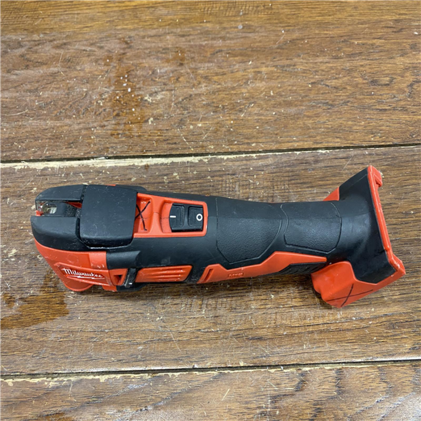 AS-IS Milwaukee 2626-20 M18 Lithium-Ion Cordless Multi-Tool (Tool Only)