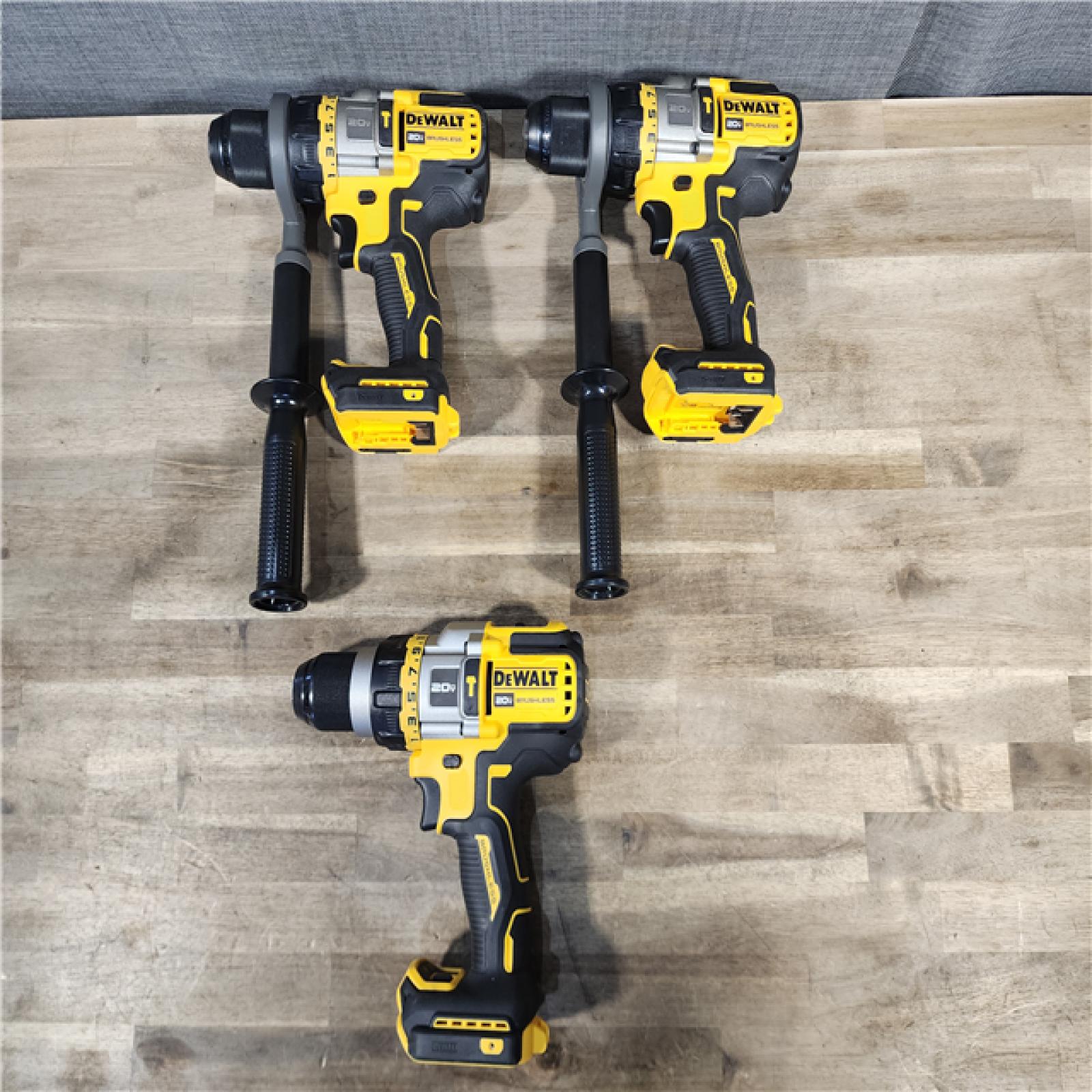 HOUSTON LOCATION - AS-IS (3) Dewalt DCD999B 20V MAX Flexvolt 1/2  Cordless Hammer Drill (TOOL ONLY)