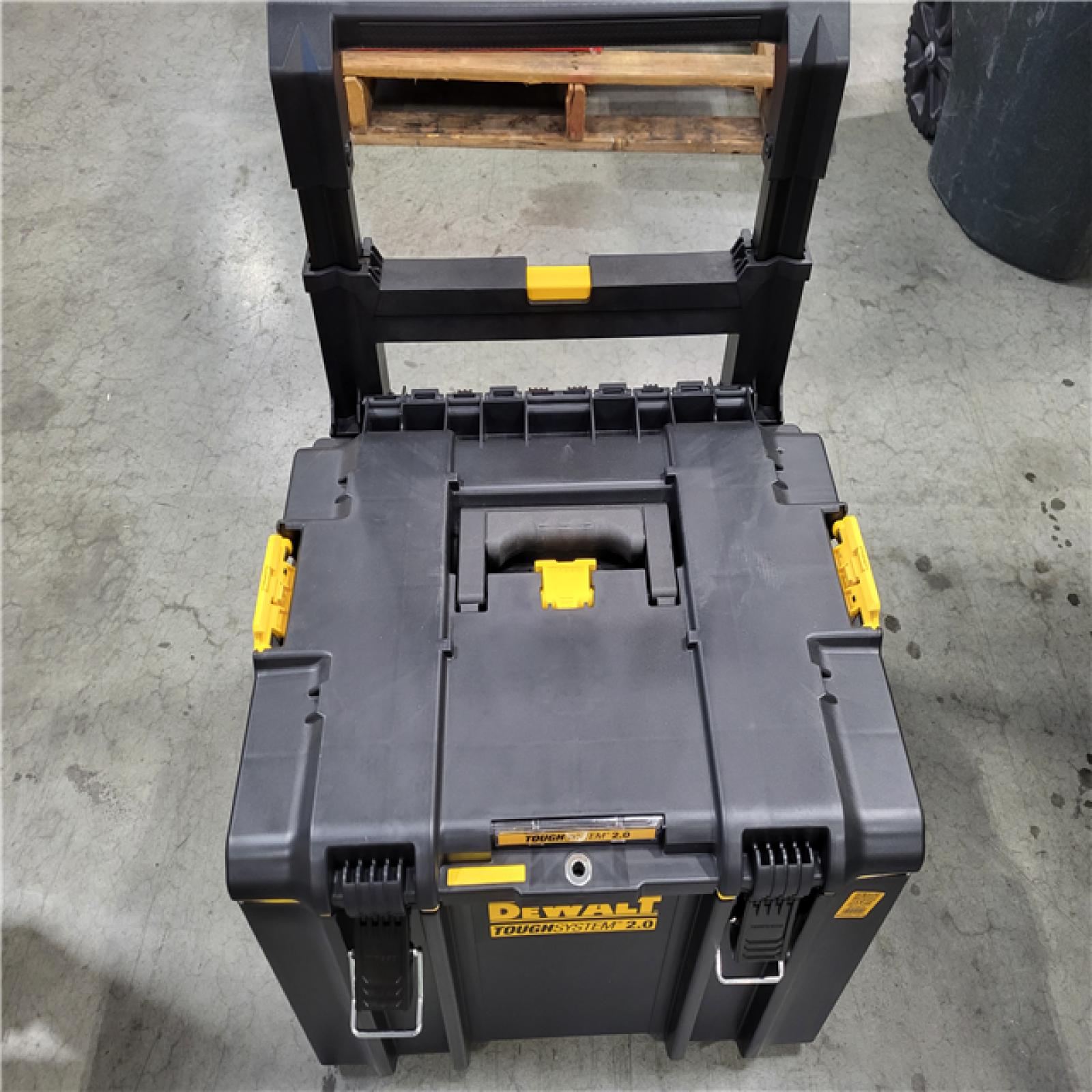 CALIFORNIA NEW DEWALT BRUSHLESS 6-TOOL COMBO KIT WITH TOUGHSYSTEM 2.0