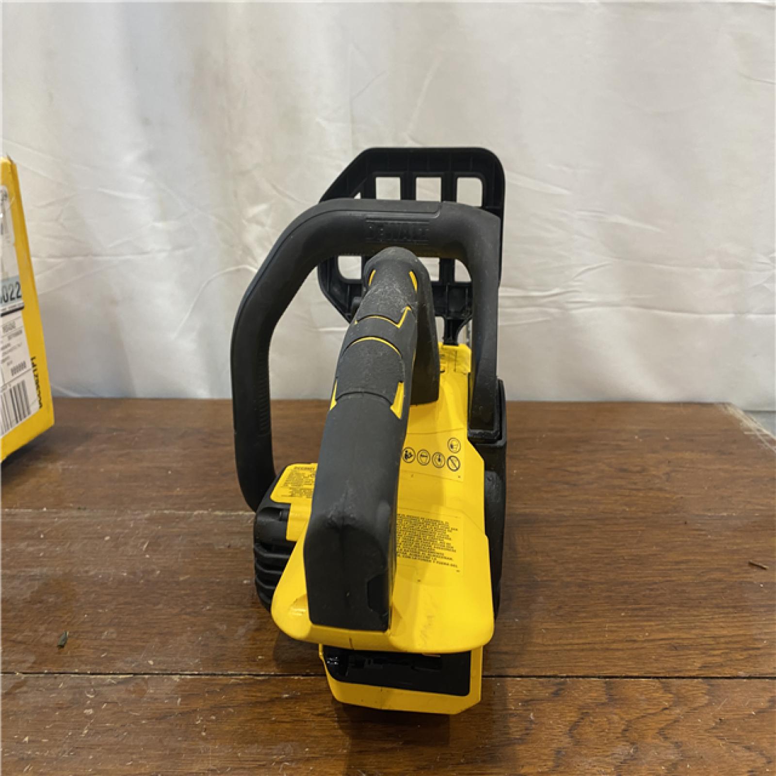 AS-IS DeWalt 20V MAX Compact 12 Brushless Cordless Chainsaw Kit DCCS621P1