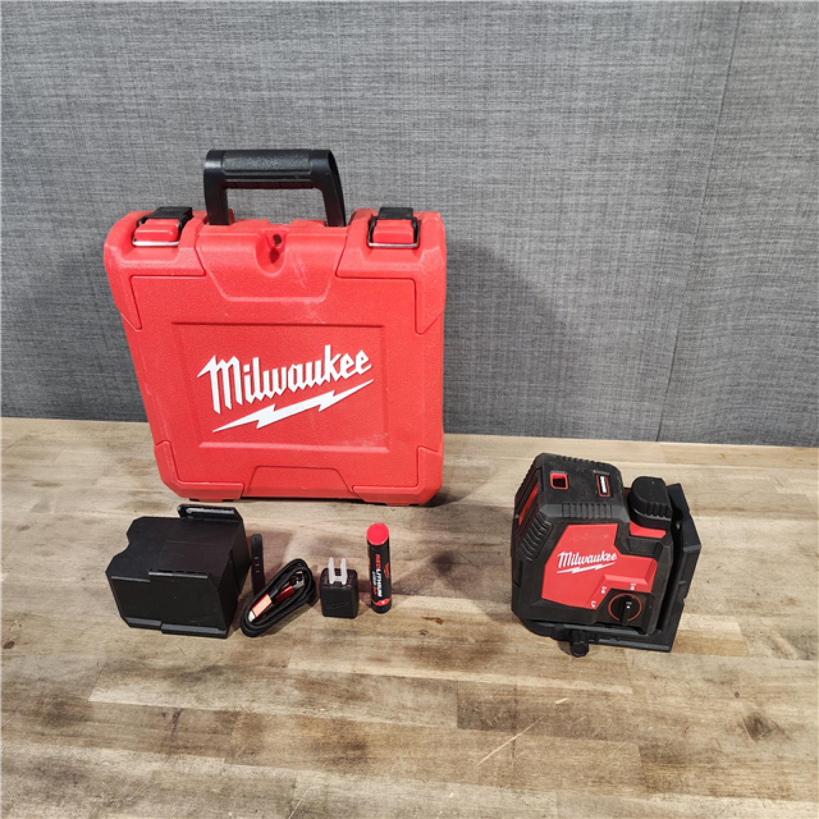 HOUSTON LOCATION - AS-IS Milwaukee-3522-21 Green Beam Laser Cross Line Plumb Point USB Rechargeable