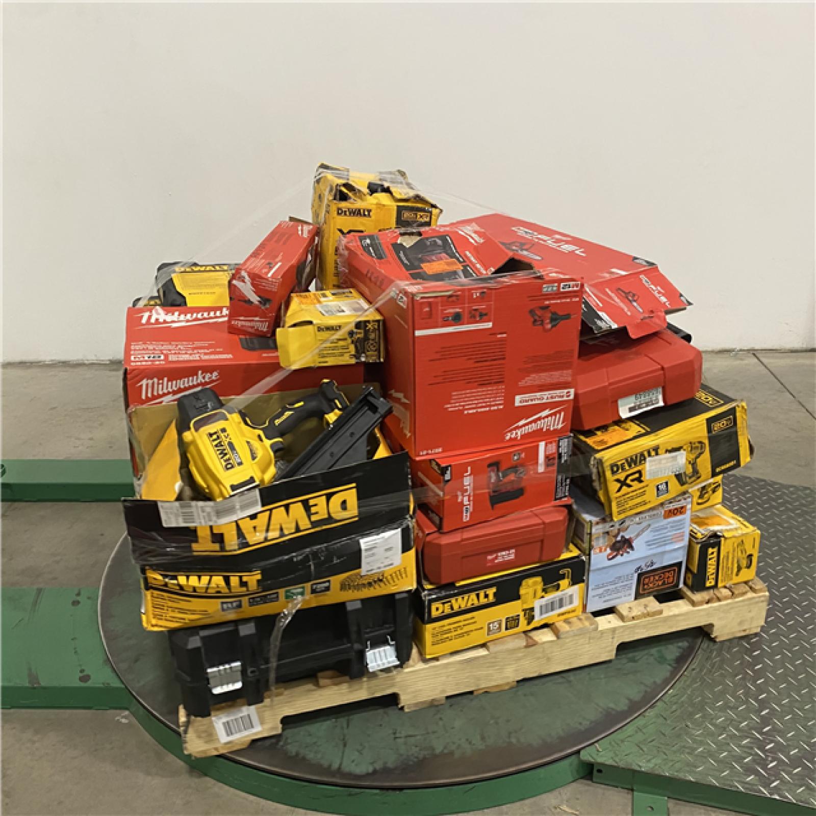 Dallas Location - As-Is Tool Pallet