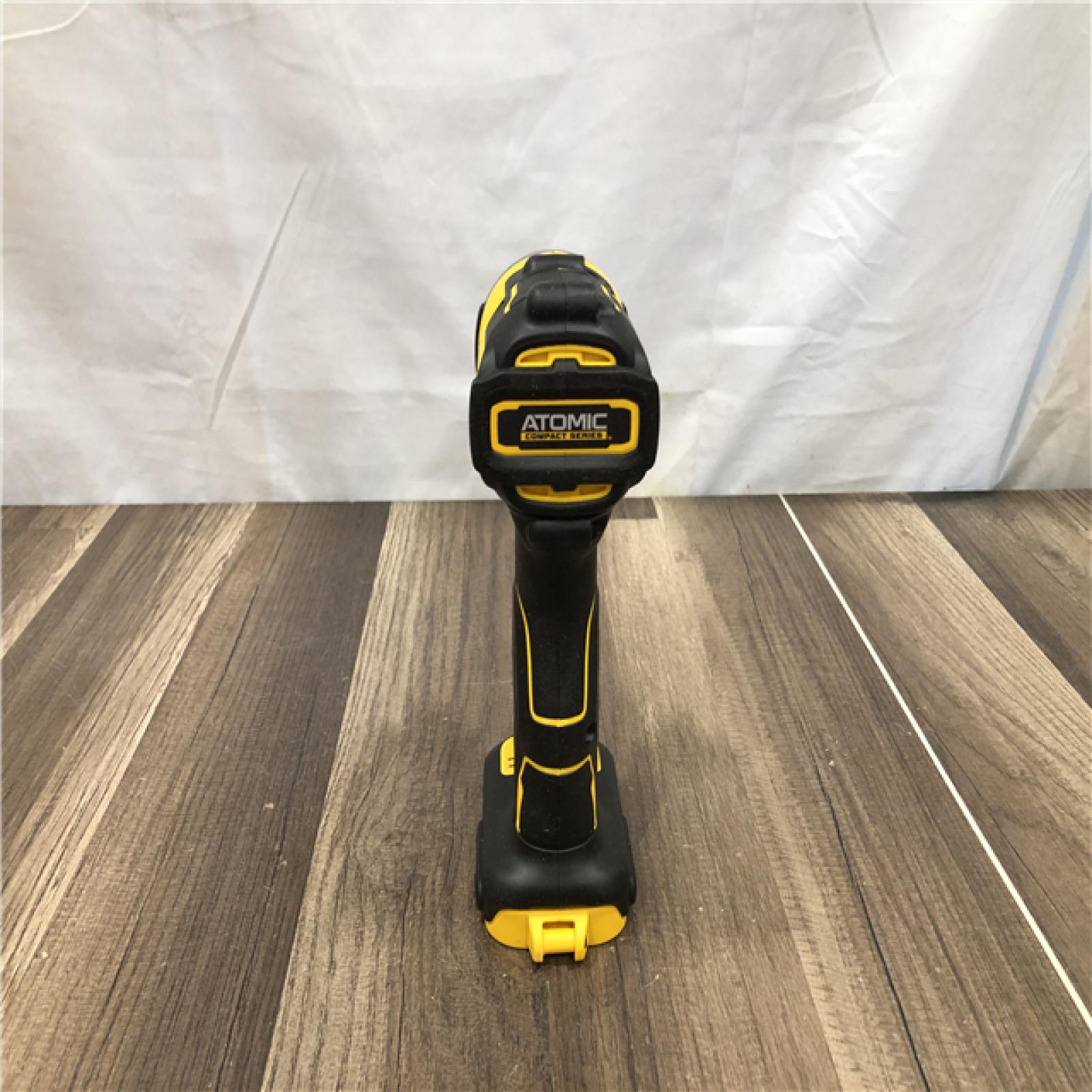 AS-IS DEWALT Atomic 20V Max Lithium-Ion Brushless Cordless Compact 1/4 in. Impact Driver Kit