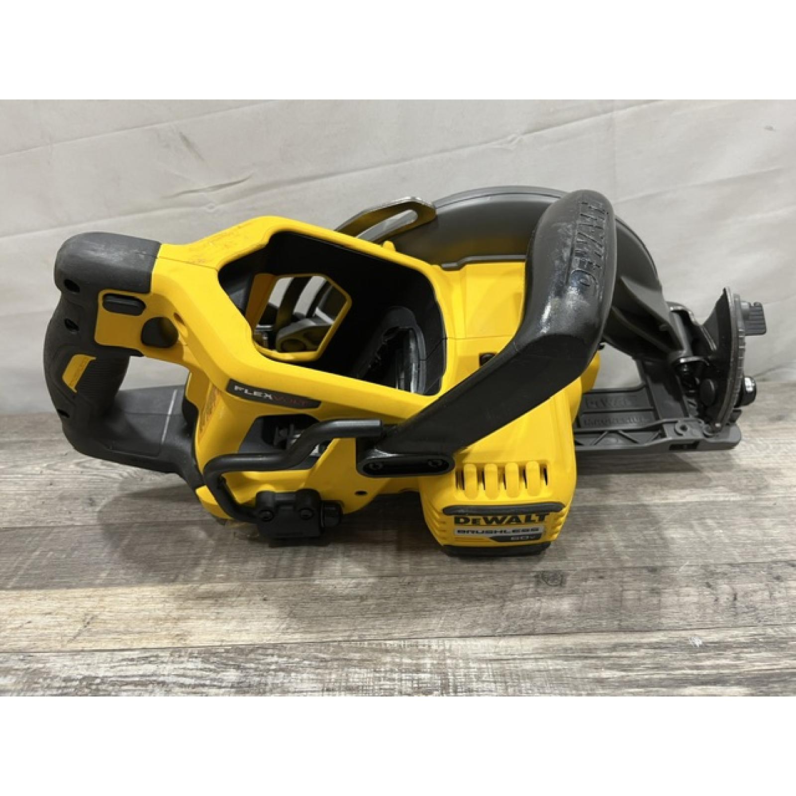 AS-IS DEWALT FLEXVOLT 60V MAX Cordless Brushless 7-1/4 in. Wormdrive Style Circular Saw (Tool Only)