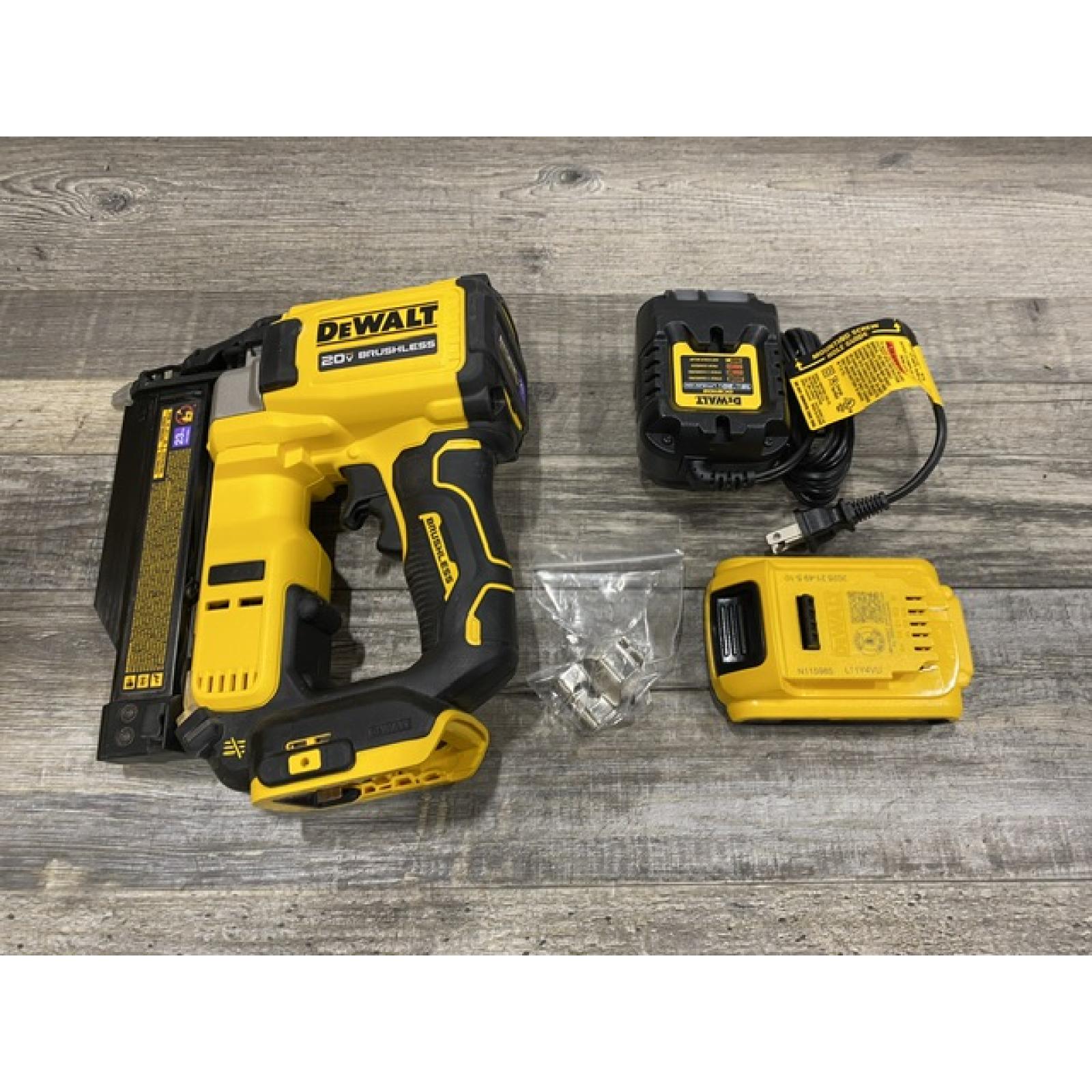 AS-IS DEWALT ATOMIC 20V MAX Lithium Ion Cordless 23 Gauge Pin Nailer Kit