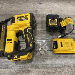 AS-IS DEWALT ATOMIC 20V MAX Lithium Ion Cordless 23 Gauge Pin Nailer Kit