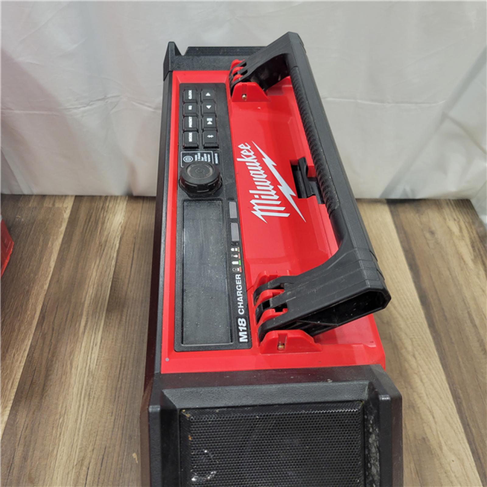 AS-IS  Milwaukee 2950-20 18V M18 PACKOUT Lithium-Ion Cordless Radio + Charger (Tool Only)