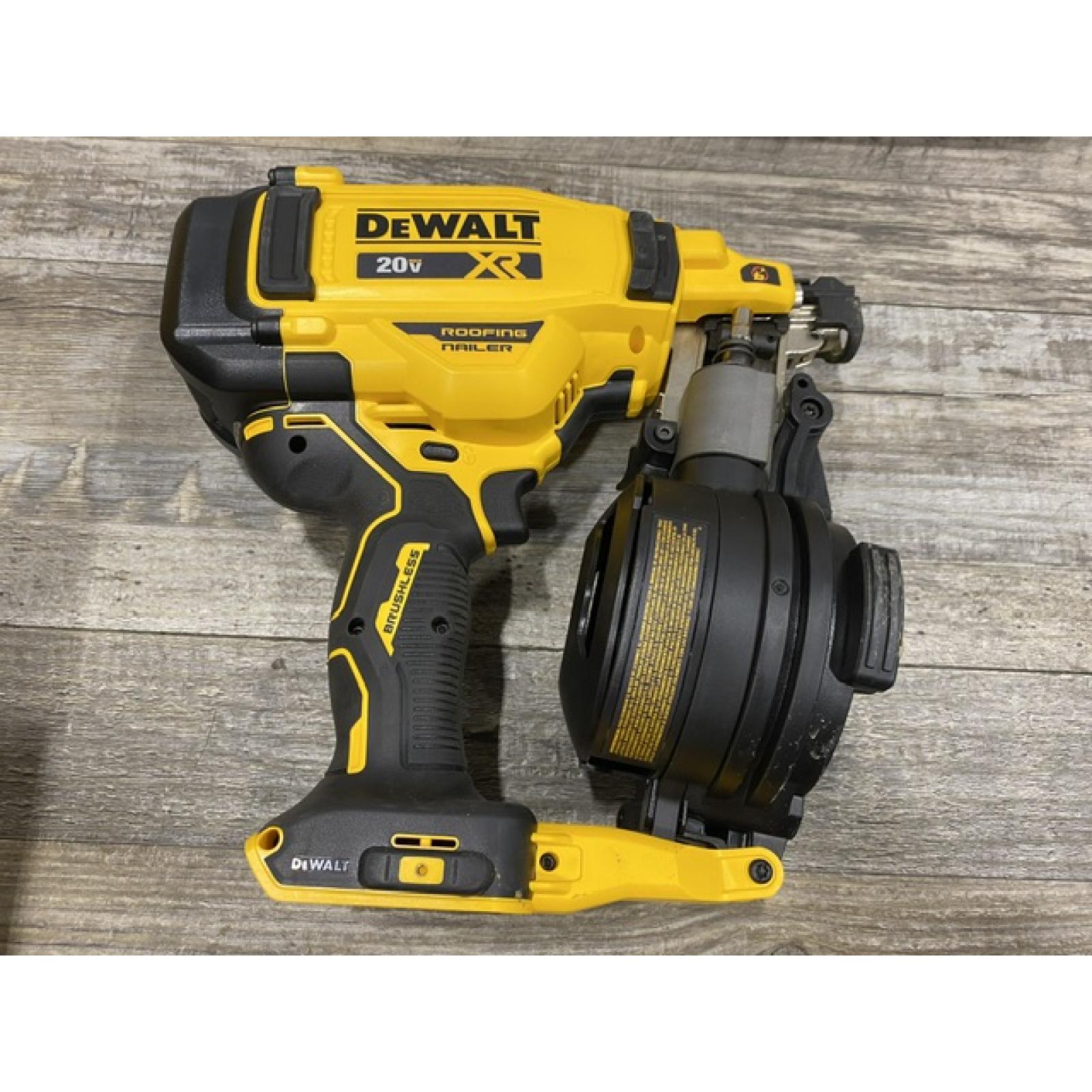 AS-IS DEWALT 20V MAX Lithium-Ion 15-Degree Electric Cordless Roofing Nailer Kit