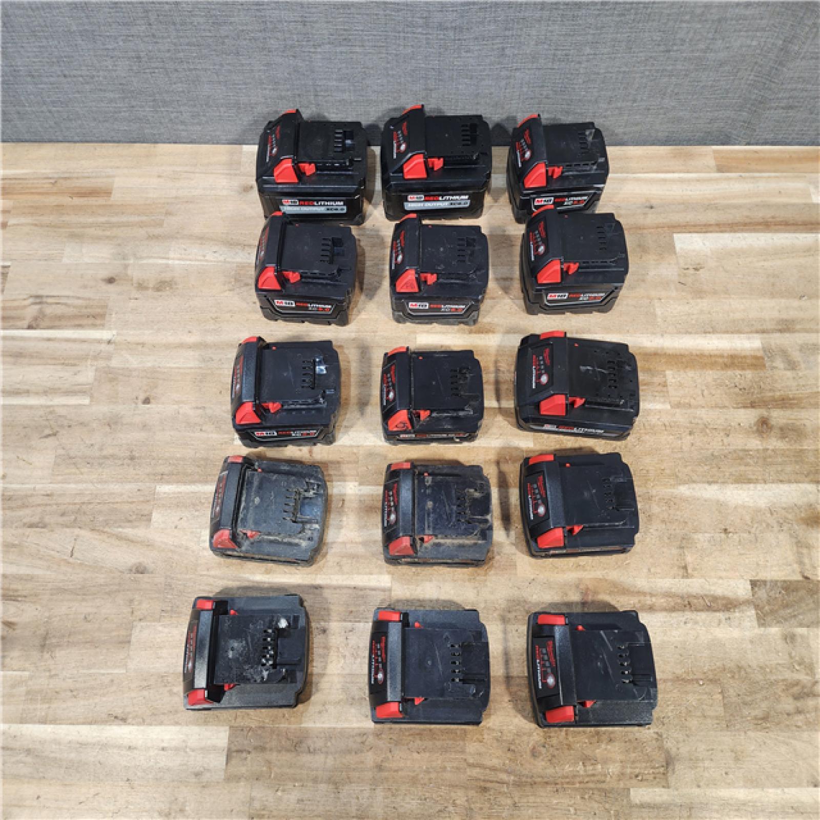 HOUSTON LOCATION - AS - IS MILWAUKEE BATTERY PACK QTY - 15