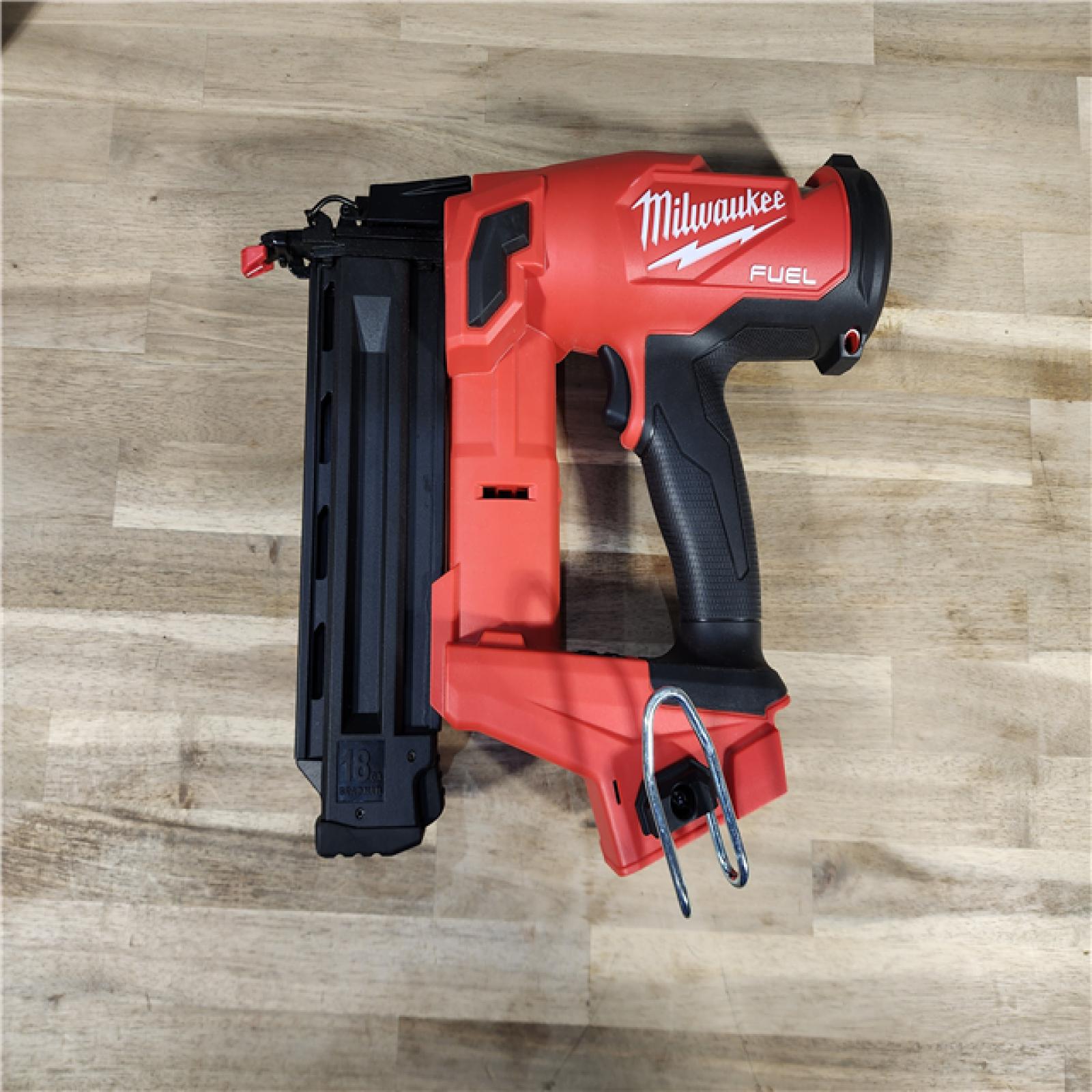 HOUSTON LOCATION - AS-IS (APPEARS LIKE NEW) Milwaukee M18 Fuel 18V Brushless 18-Gauge Brad Nailer 2746-20 (Bare Tool)