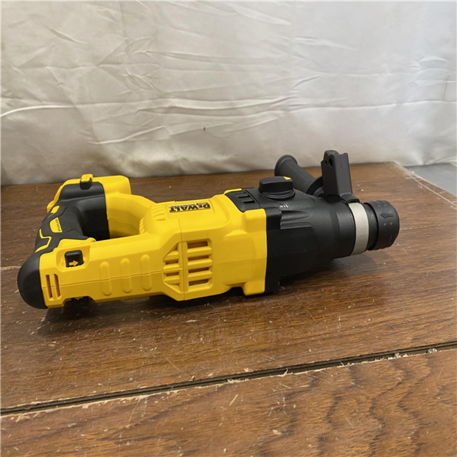 AS-IS AS-IS Milwaukee 2880-20 M18 FUEL 18-Volt Lithium-Ion Brushless Cordless 4-1/2 in./5 in. Grinder W/Paddle Switch (Tool-Only)