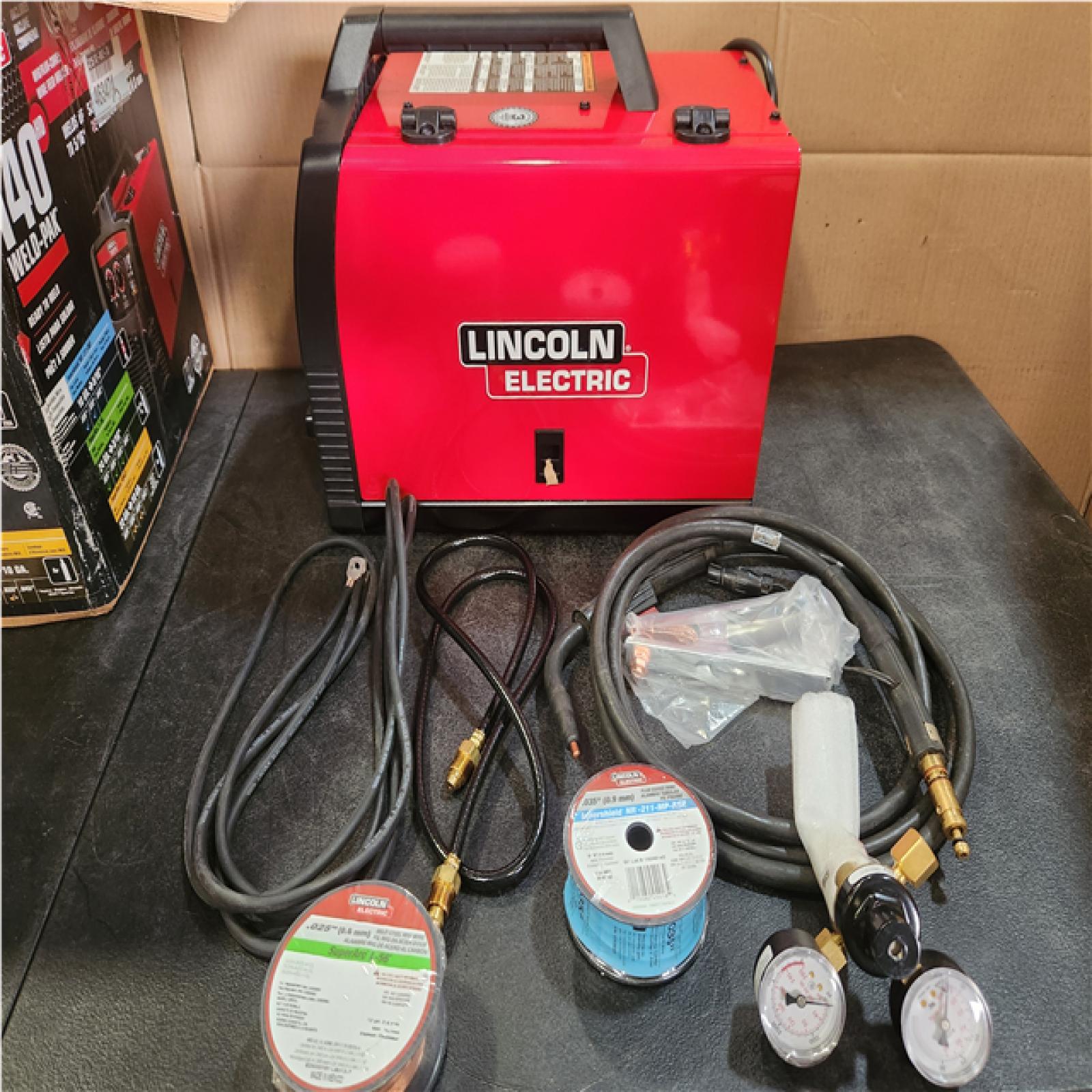 Phoenix NEW Lincoln Electric Weld-Pak 140 Amp MIG and Flux-Core Wire Feed Welder, 115V, Aluminum Welder with Spool Gun sold separately - K2514-1