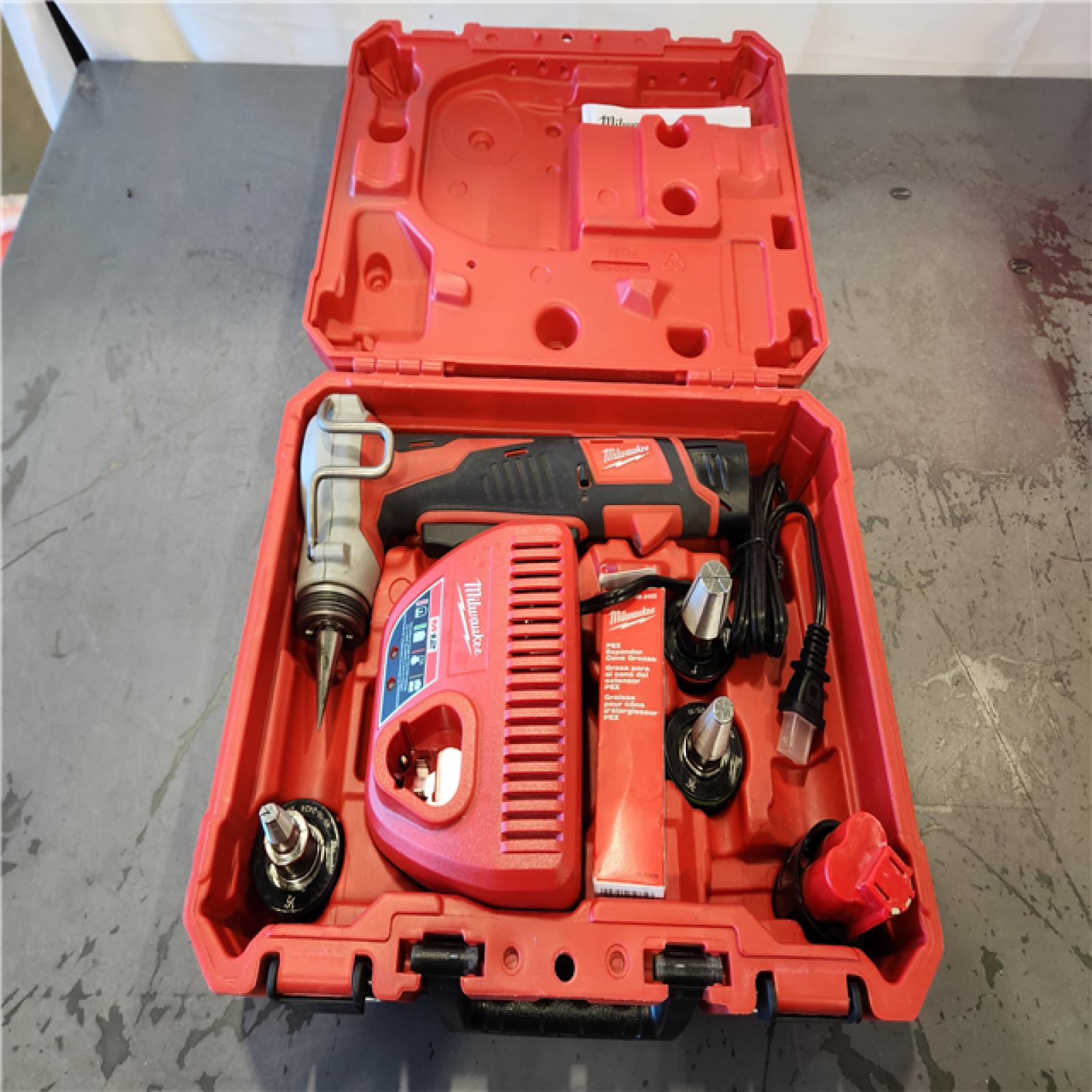 AS-IS- Milwaukee 12V Lithium-Ion Cordless PEX Expansion Tool Kit