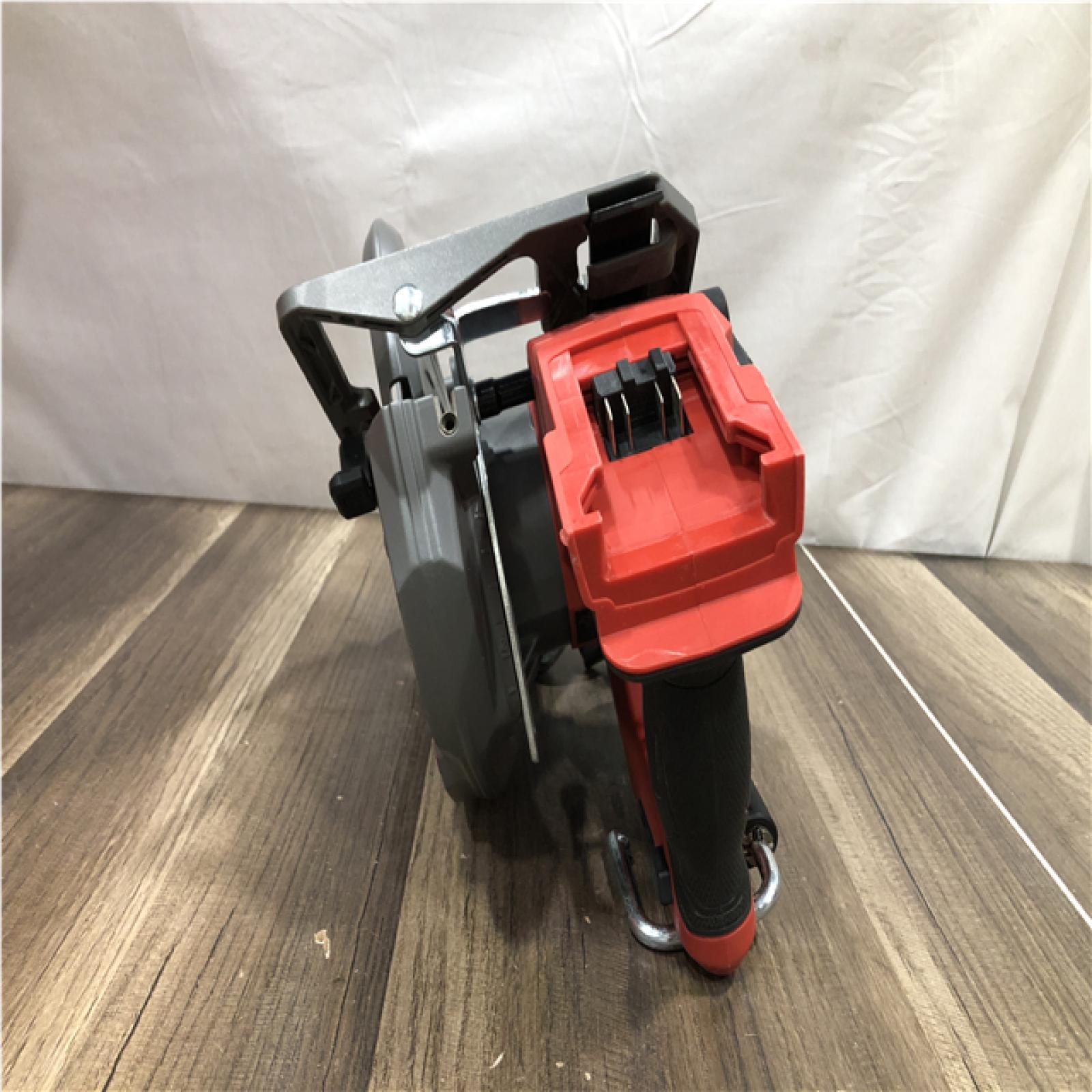 AS-IS Milwaukee FUEL 18V Lithium-Ion Brushless Cordless 7-1/4 in. Circular Saw (Tool-Only)