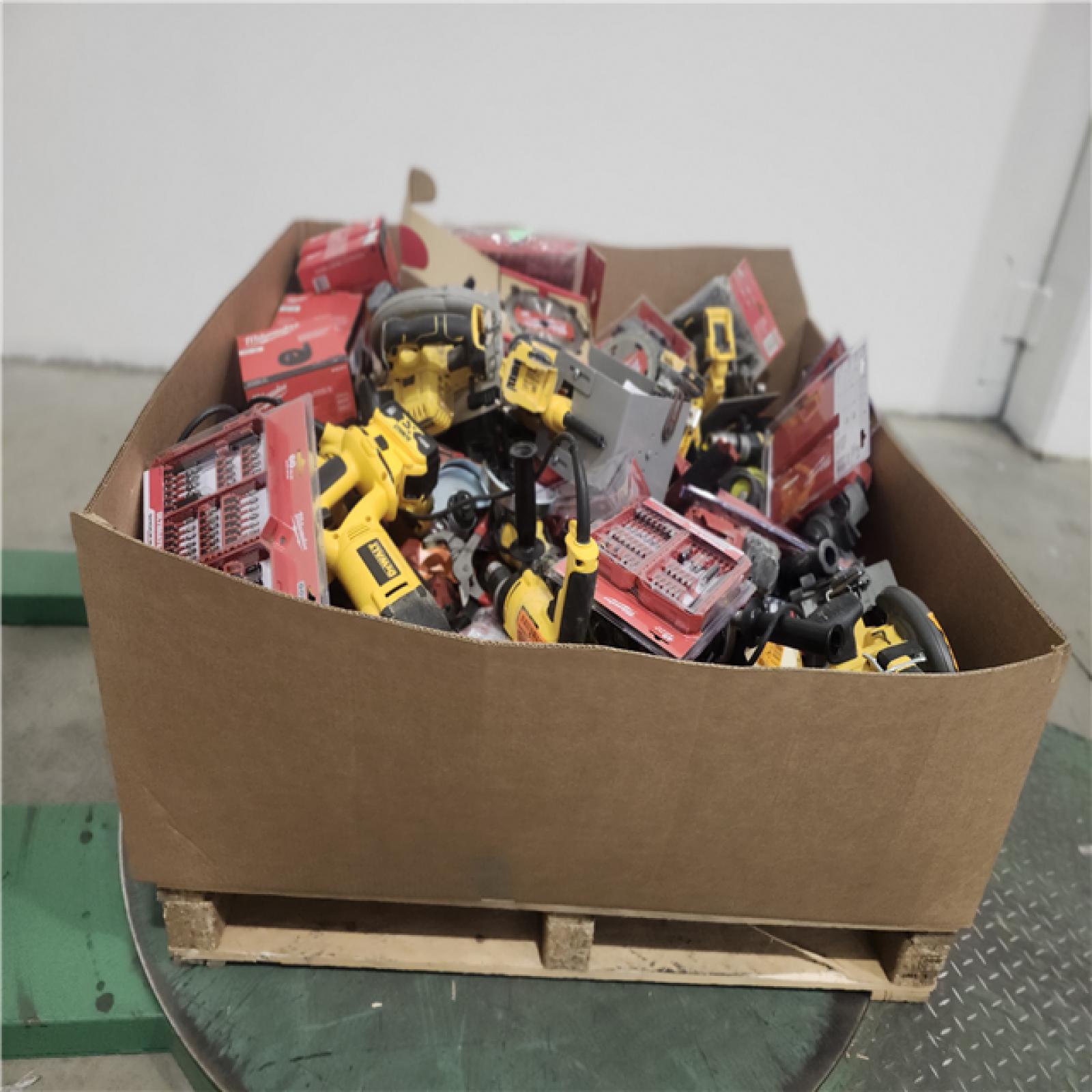 Dallas Location - As-Is Tool Pallet