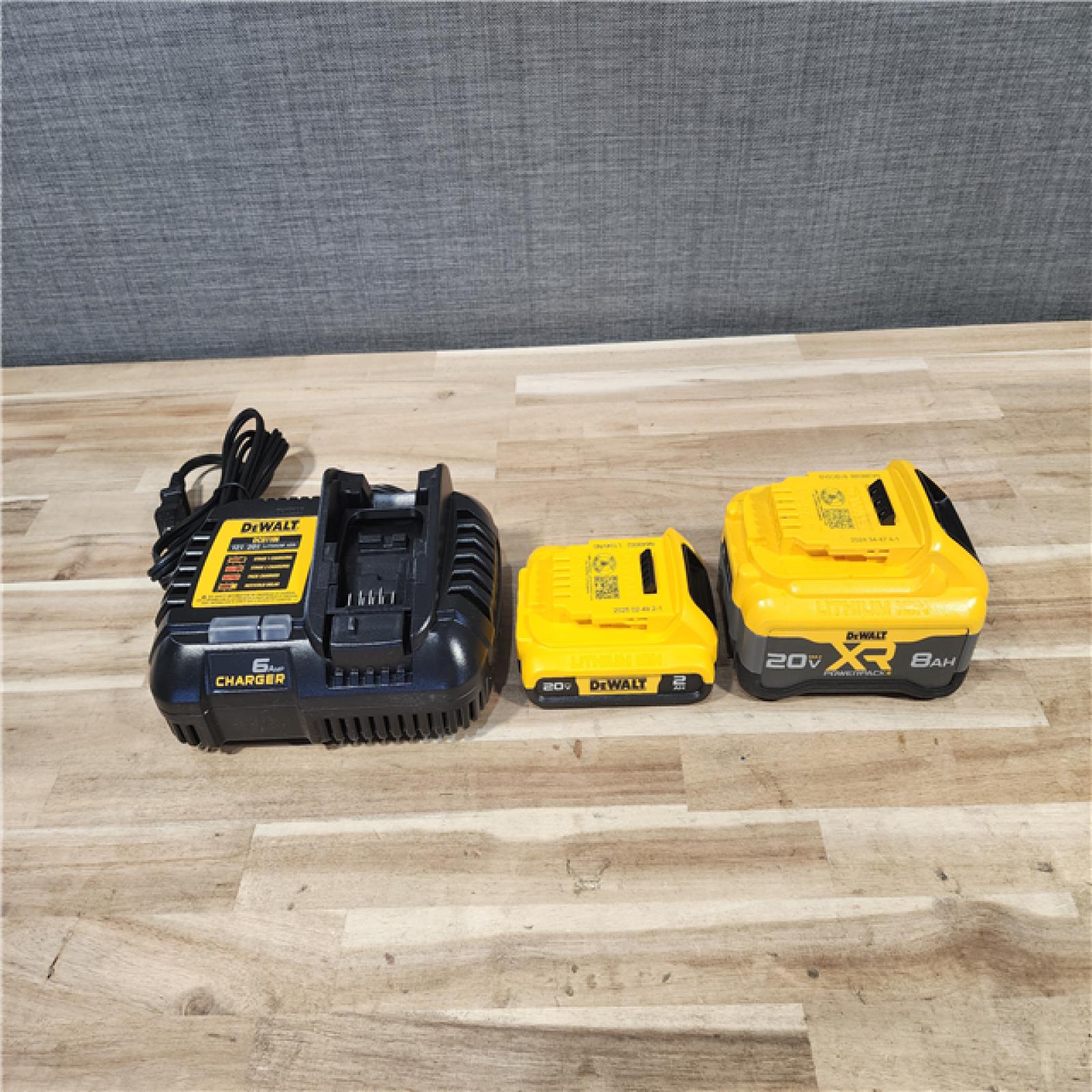 HOUSTON LOCATION - AS-IS DEWALT 2 TOOL COMBO KIT W/ (2) BATTERY & CHARGER